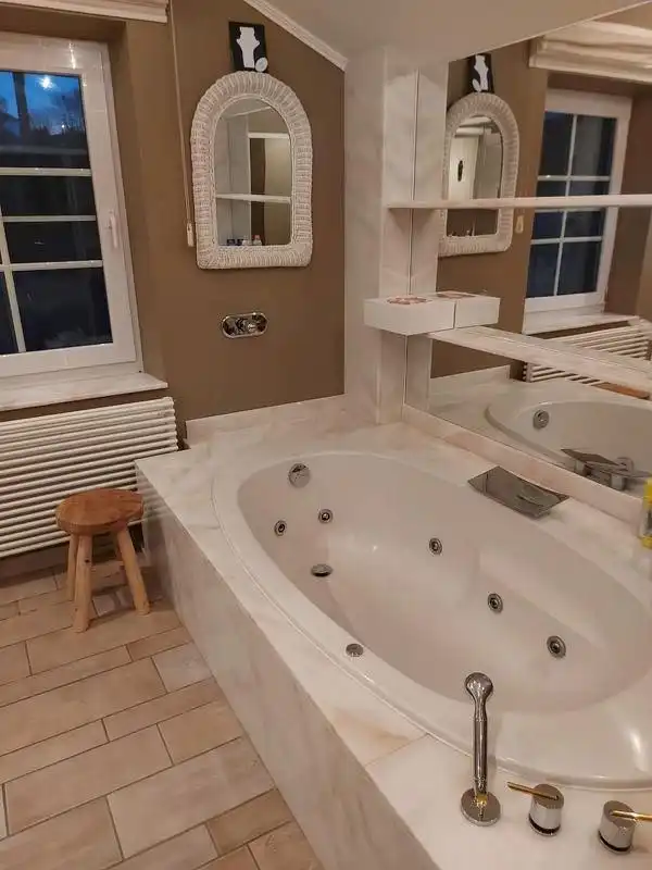 Prachtige woning met 7 slaapkamers en 5 badkamers! foto 19