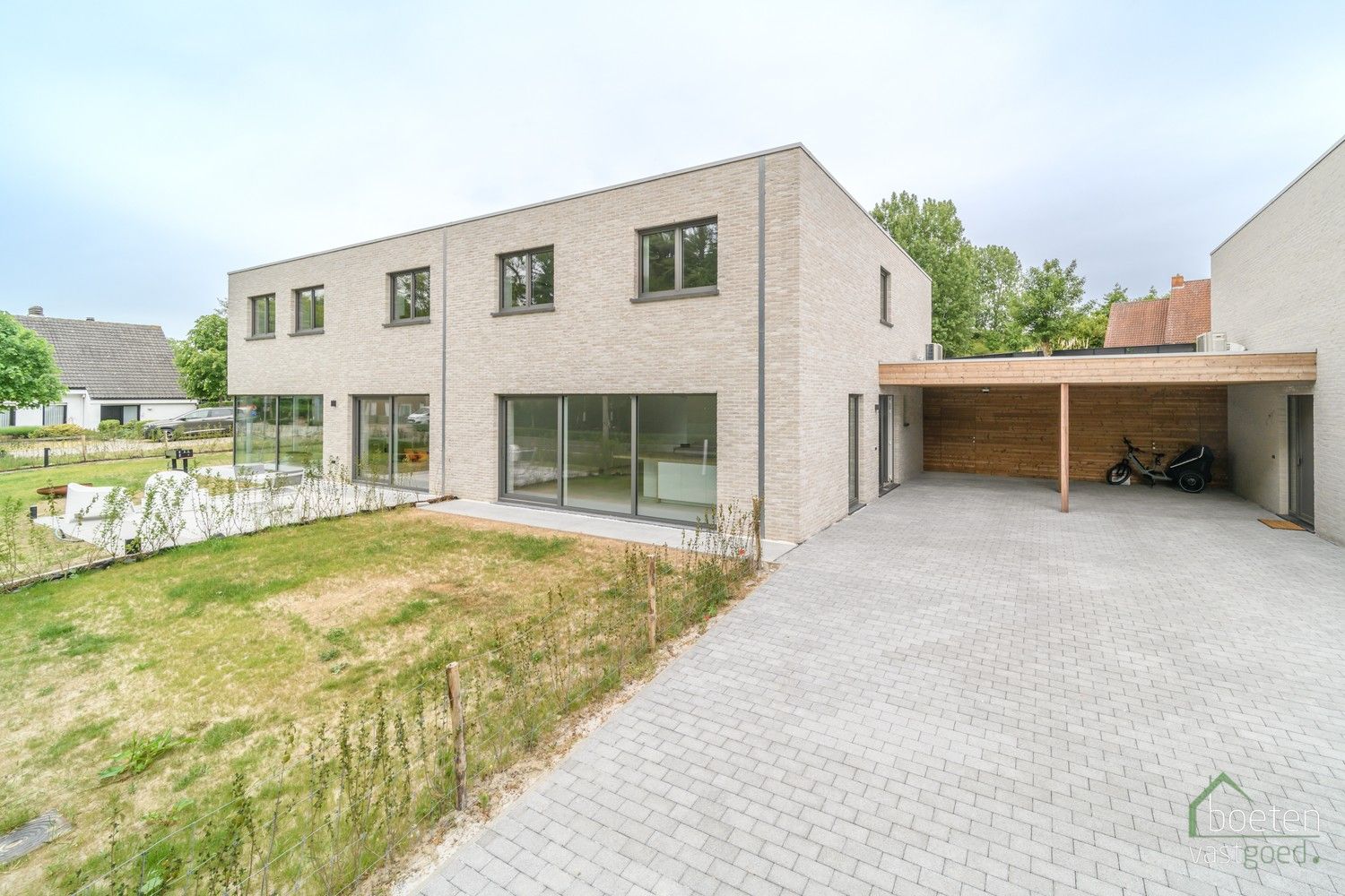 ()=>{if(producerUpdateValueVersion(node),producerAccessed(node),node.value===ERRORED)throw node.error;return node.value} Robert Vandammestraat 194A - 8670 Koksijde