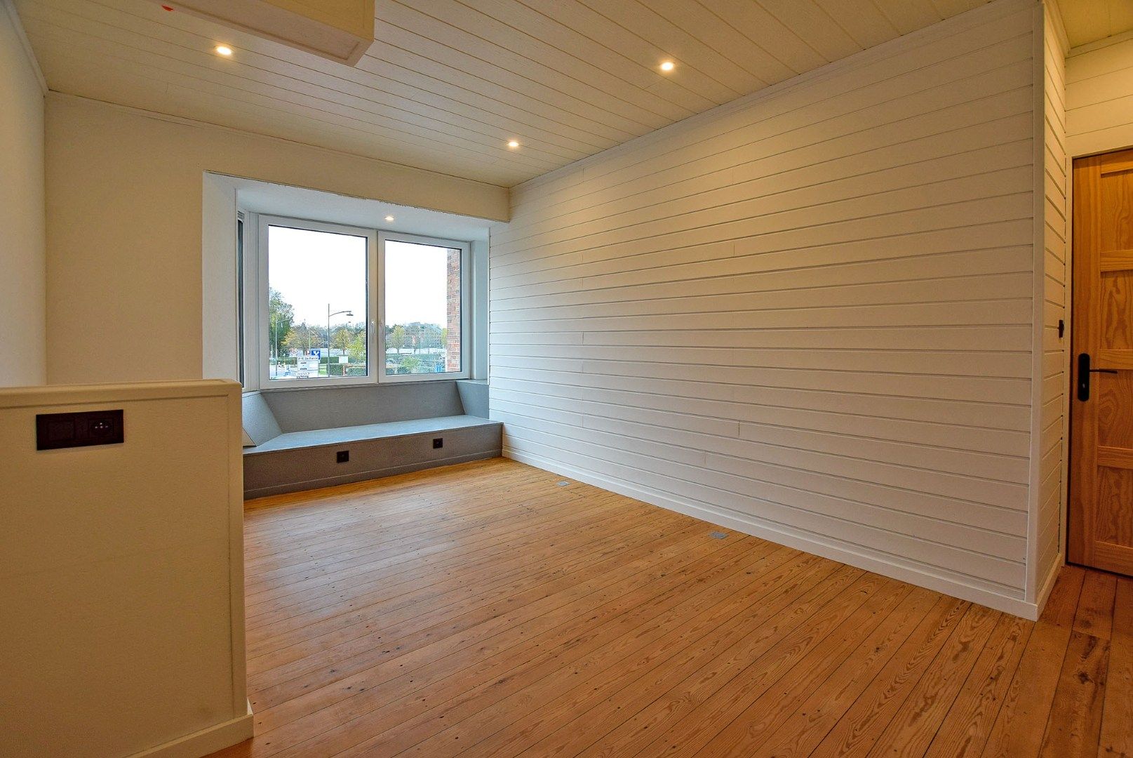 Gerenoveerde rijwoning te huur op 273m² met 3 slaapkamers te Adinkerke (De Panne)!  foto 14