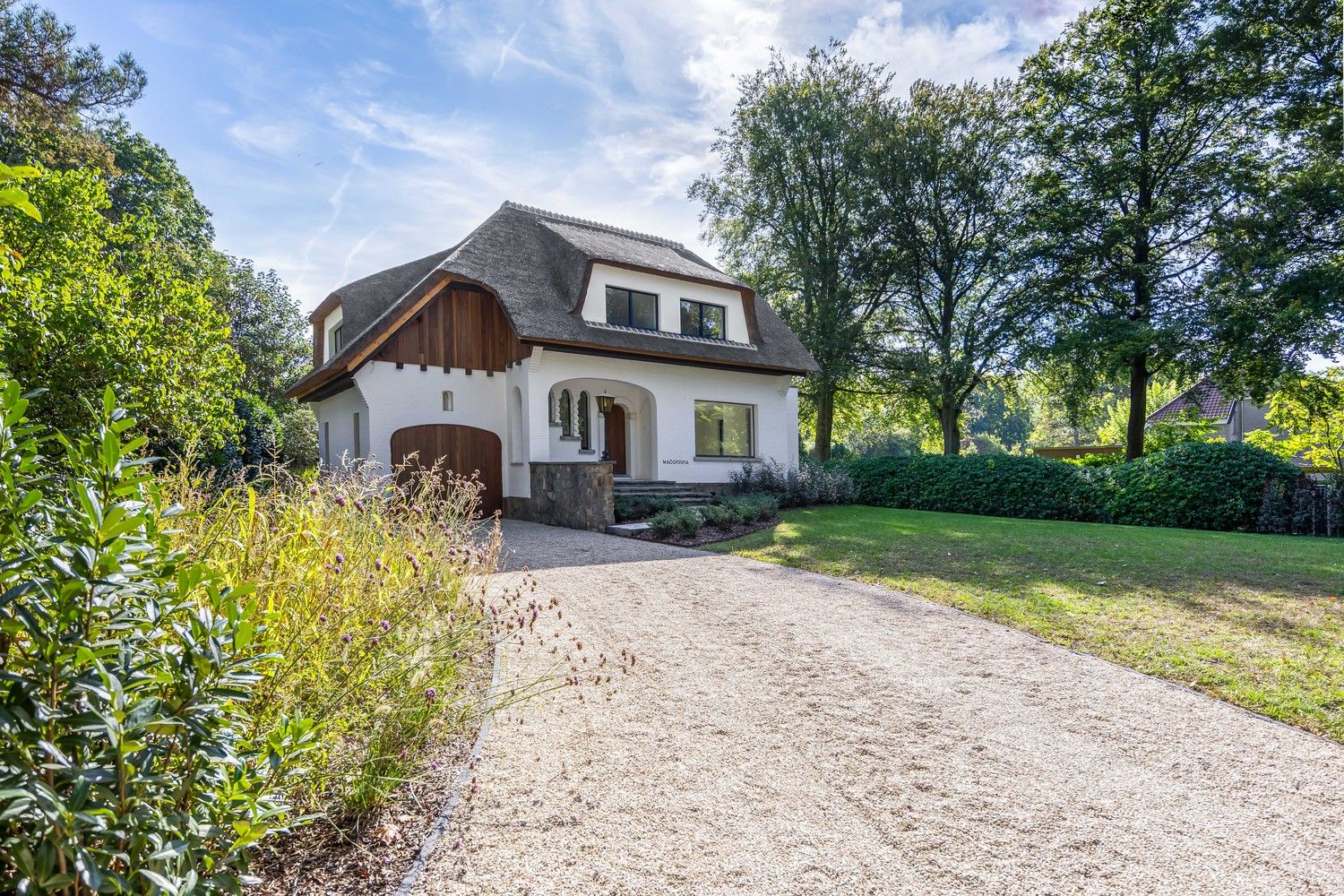 Luxueuze rietgedekte villa met zwembad & wellness in Schotenhof foto 3
