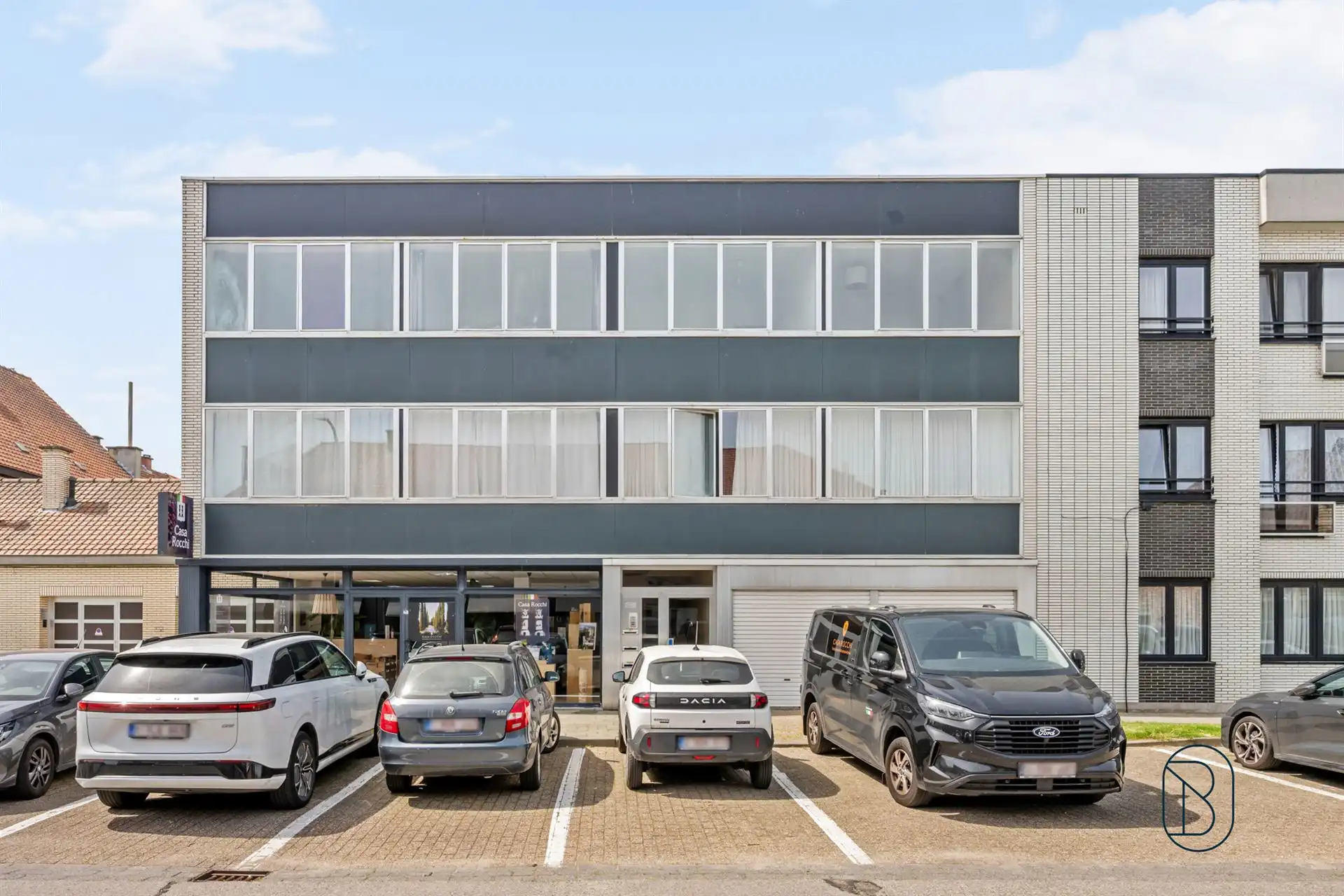 Topgelegen opbrengsteigendom: 4 app, 2 garages en handelsgv. foto 16