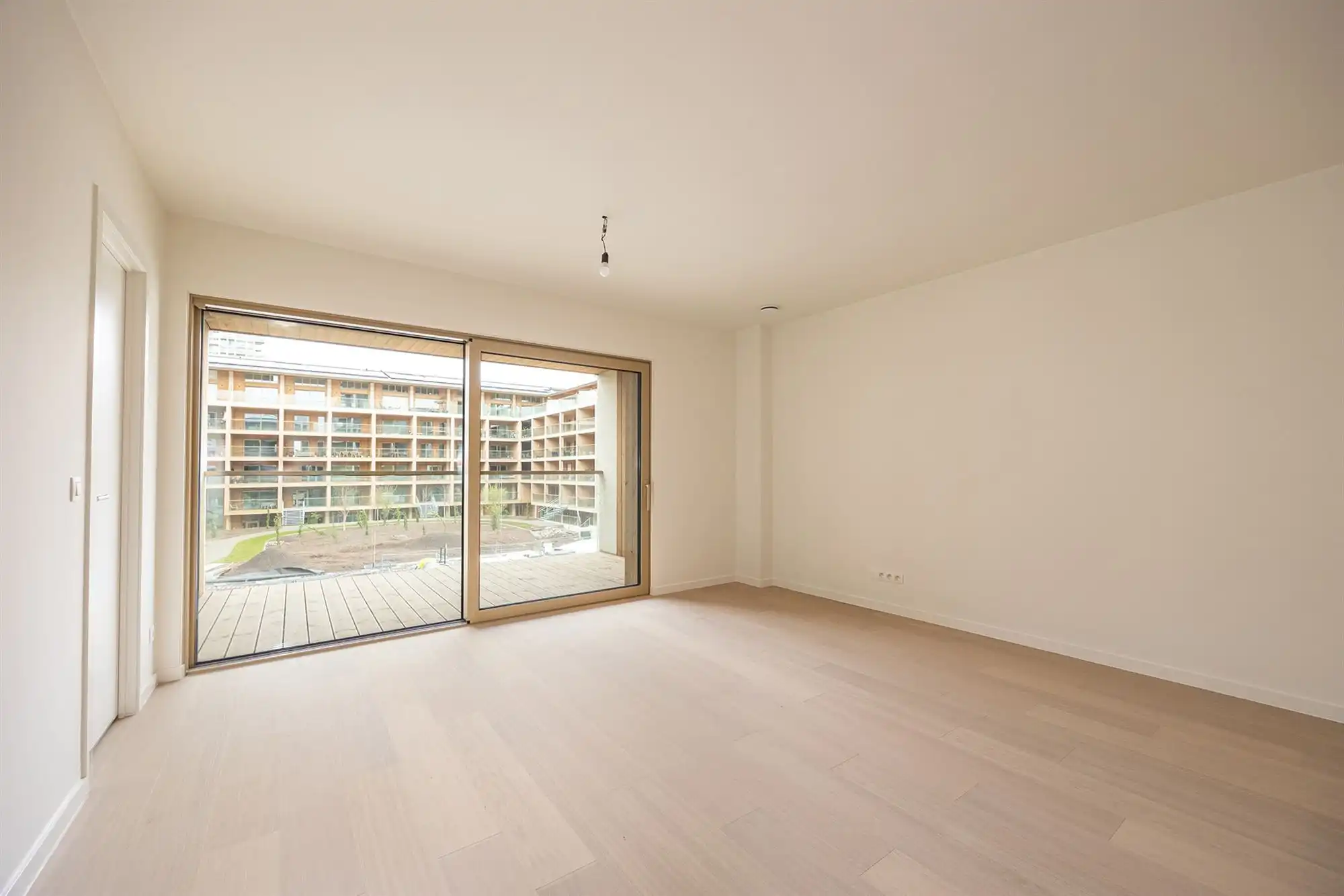 Shigeru Ban: app. met 3 slpkmrs., 2 bank. en 2 terrassen foto 36