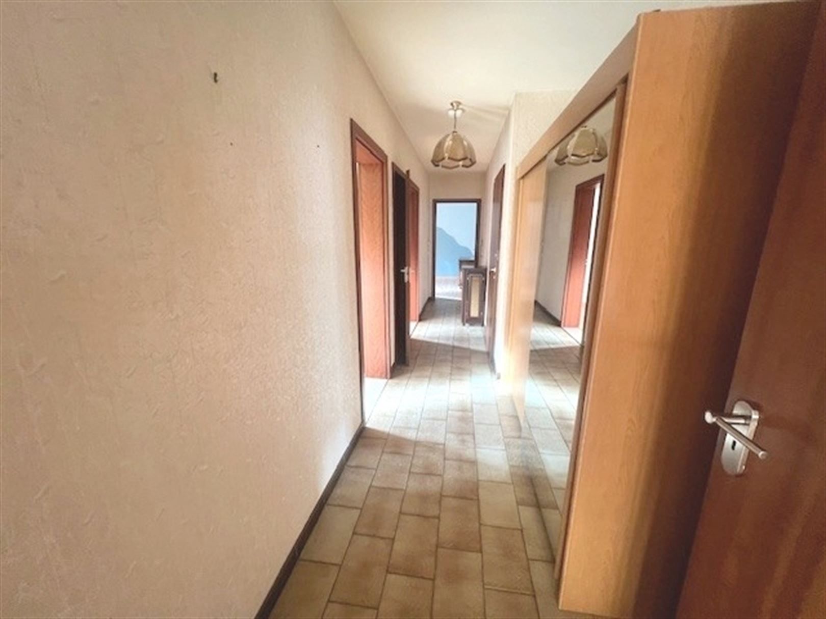 Centraal gelegen appartement met 2 slaapkmrs en autostaanplaats foto 12