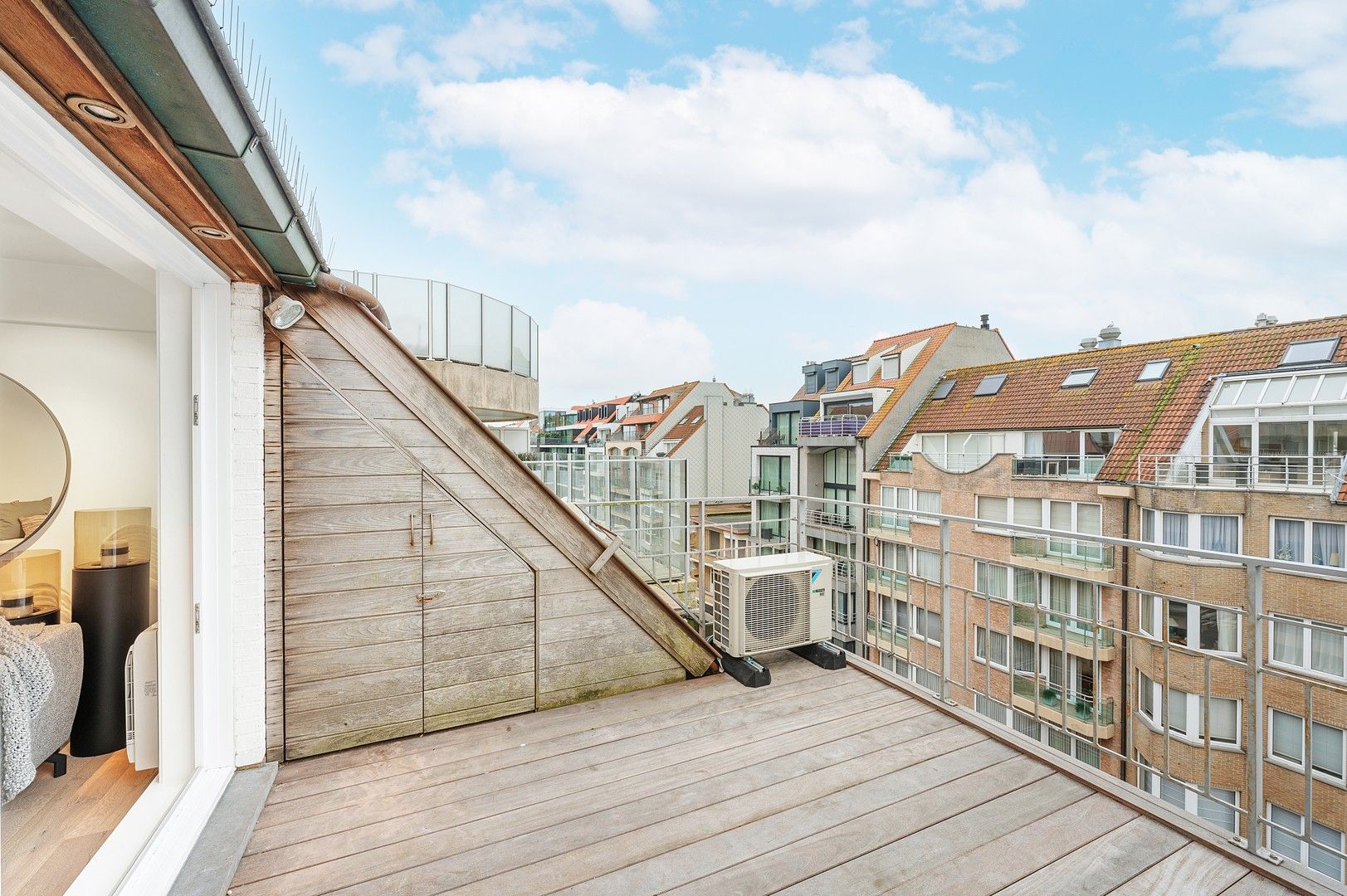 Volledig gerenoveerde penthouse op enkele passen van de zee en de winkels. foto 10