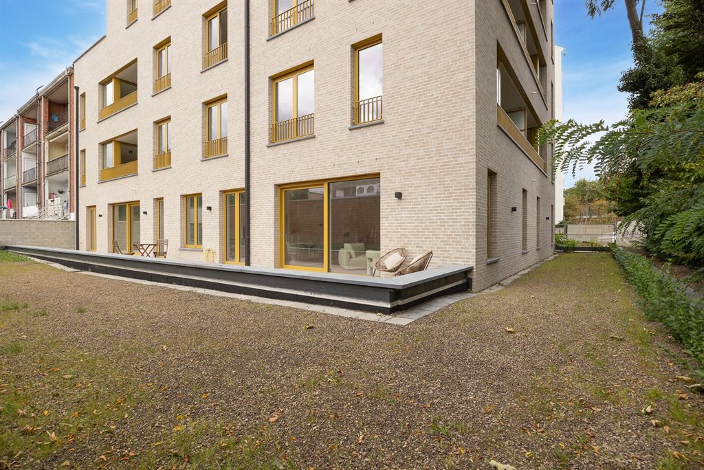 Luxueus gelijkvloers app met ruime tuin foto 6