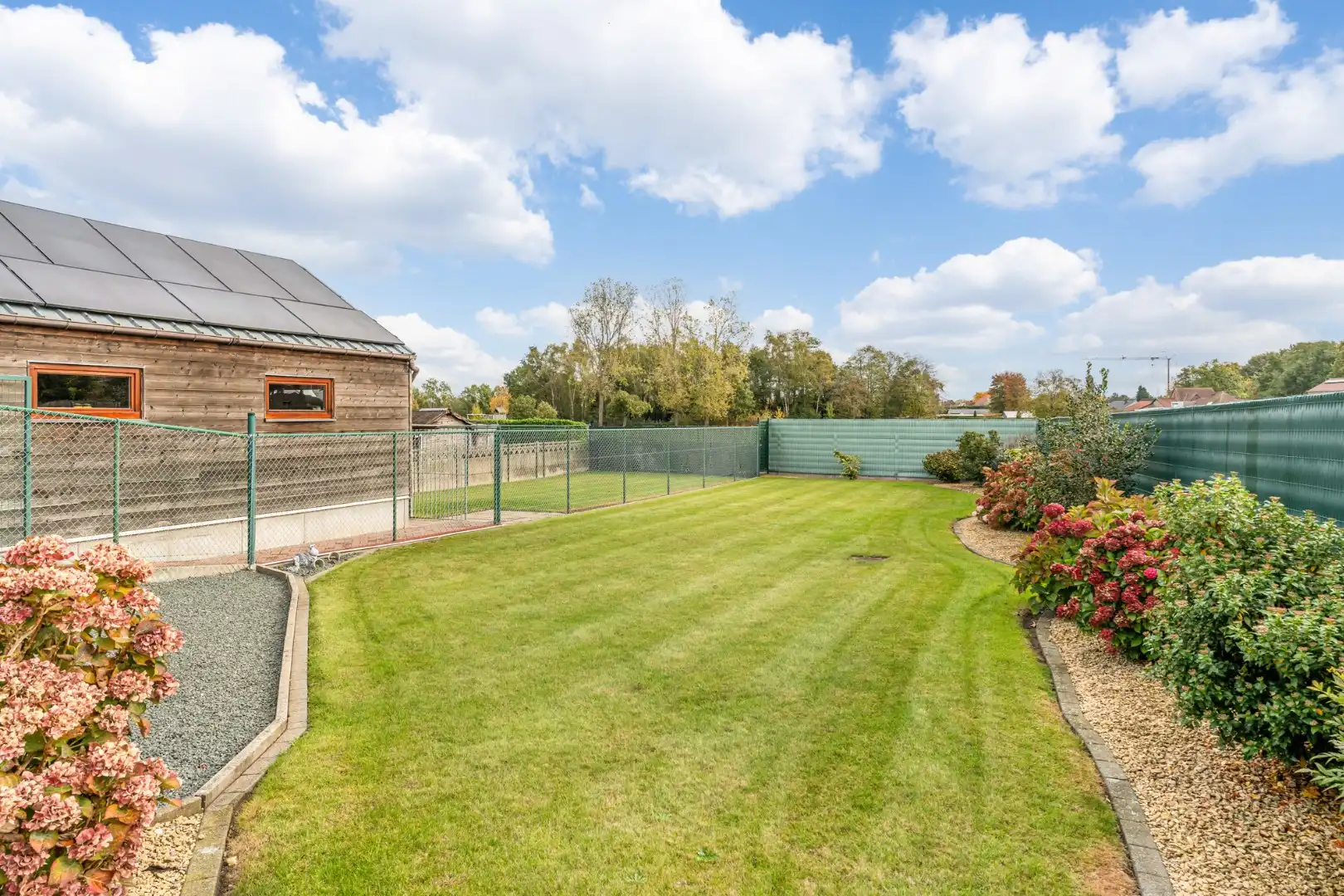 Verzorgde gezinswoning op een perceel van 9a08ca, gebouwd in 1988 op een rustige locatie nabij het centrum van Neeroeteren!  foto 39