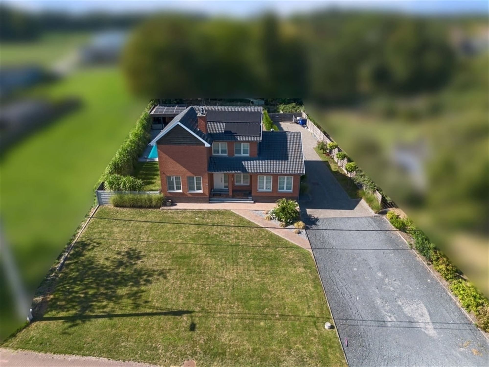 PRACHTIGE GEZINSWONING MET ZWEMBAD EN POOLHOUSE IN SINT-TRUIDEN  foto 33