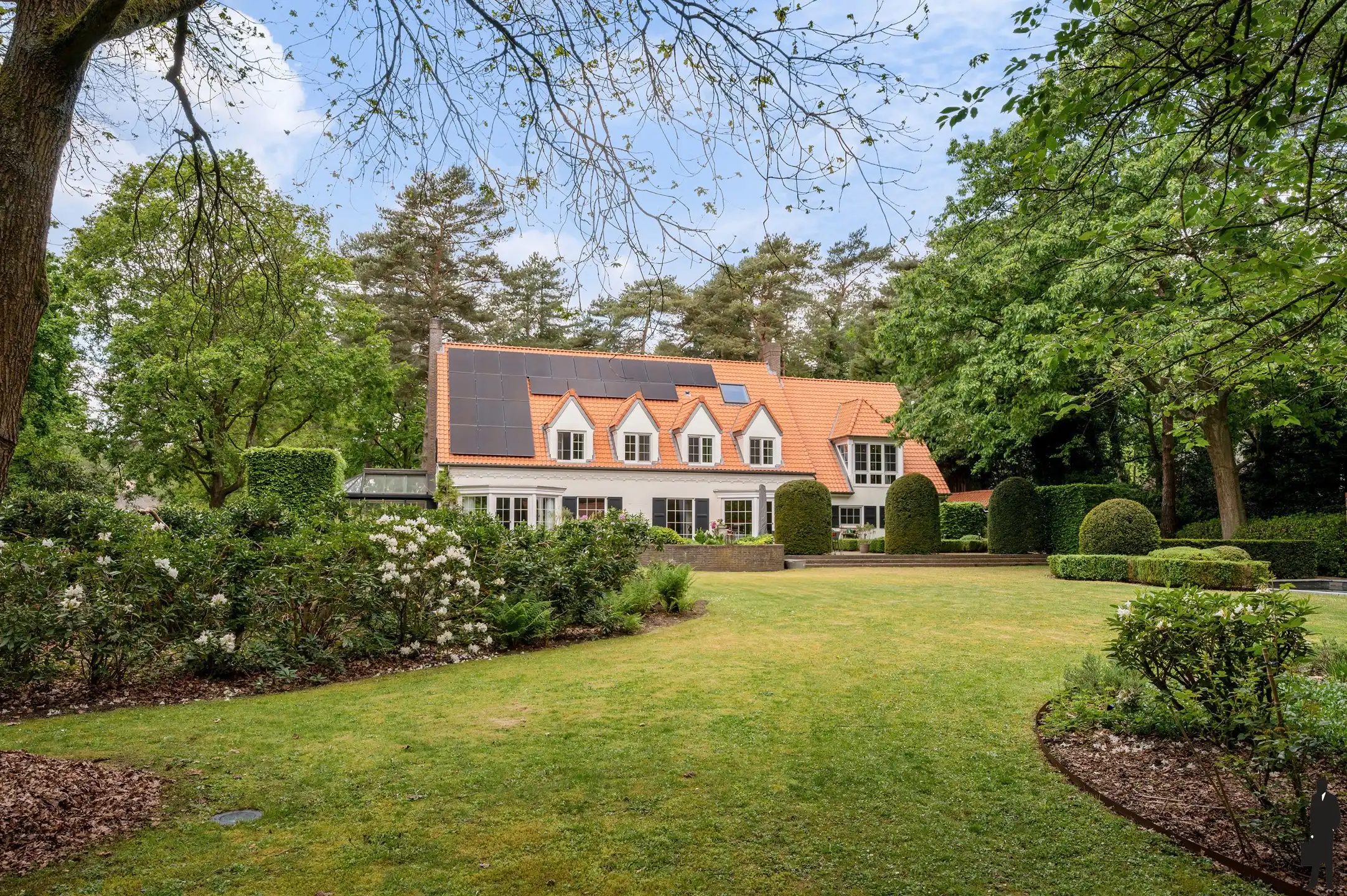 Topgelegen villa met zwembad en paddock!  foto {{pictureIndex}}