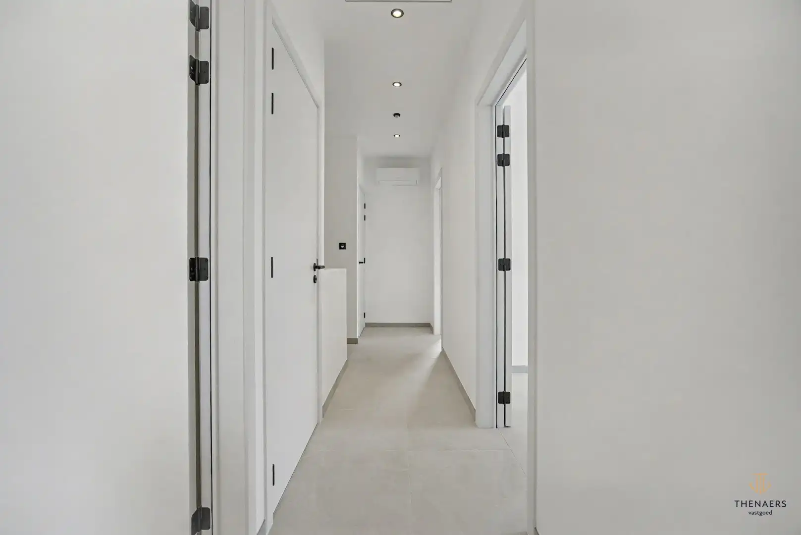 Nieuwbouwwoning met 3 slaapkamers en luxueuze afwerking. foto 17