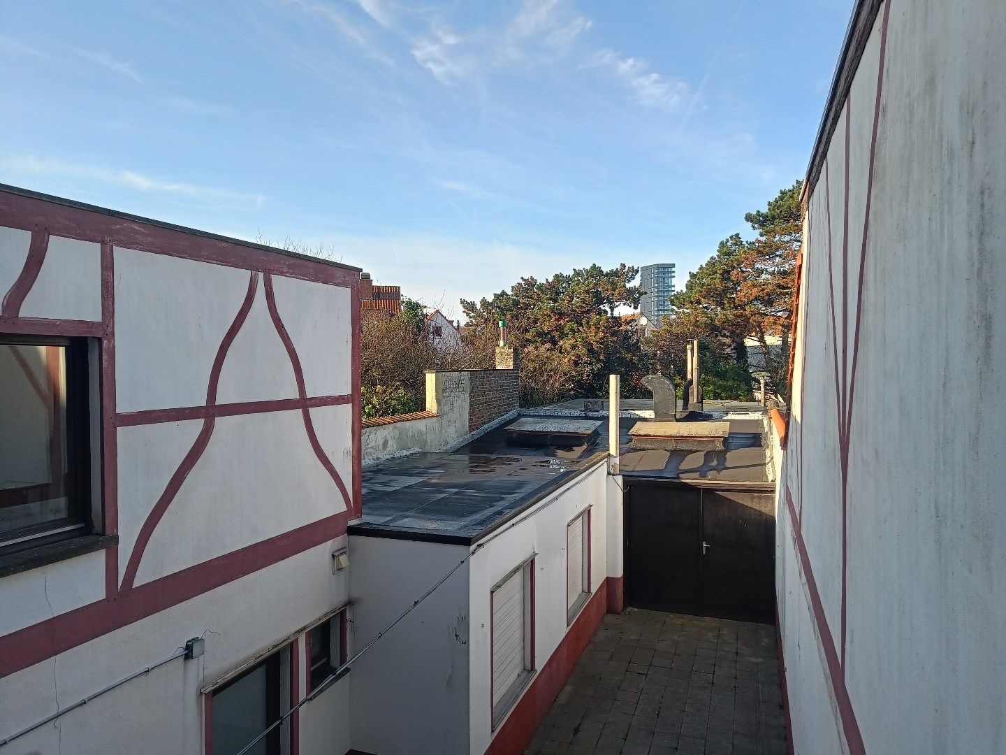 Uitzonderlijk volumineuze gezinswoning op wandelafstand van de dijk foto 18
