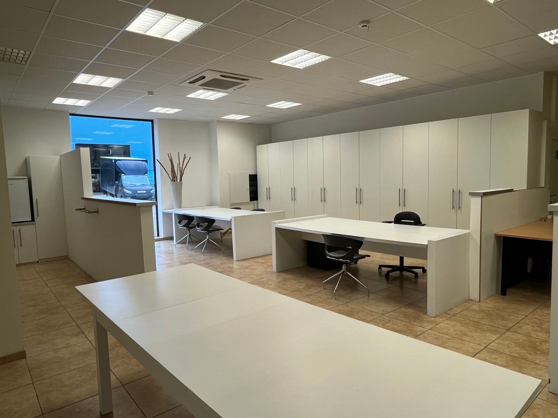 Te huur : instapklare kantoorruimte 110m² met i.c.m. 30 m² inpandige opslag  foto 3