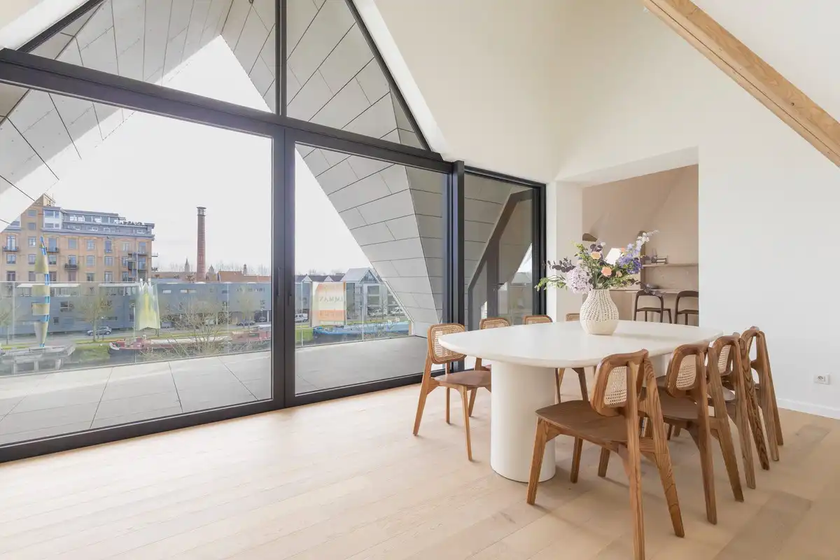 Sfeervol wonen te Brugge in een historisch gebouw foto 10