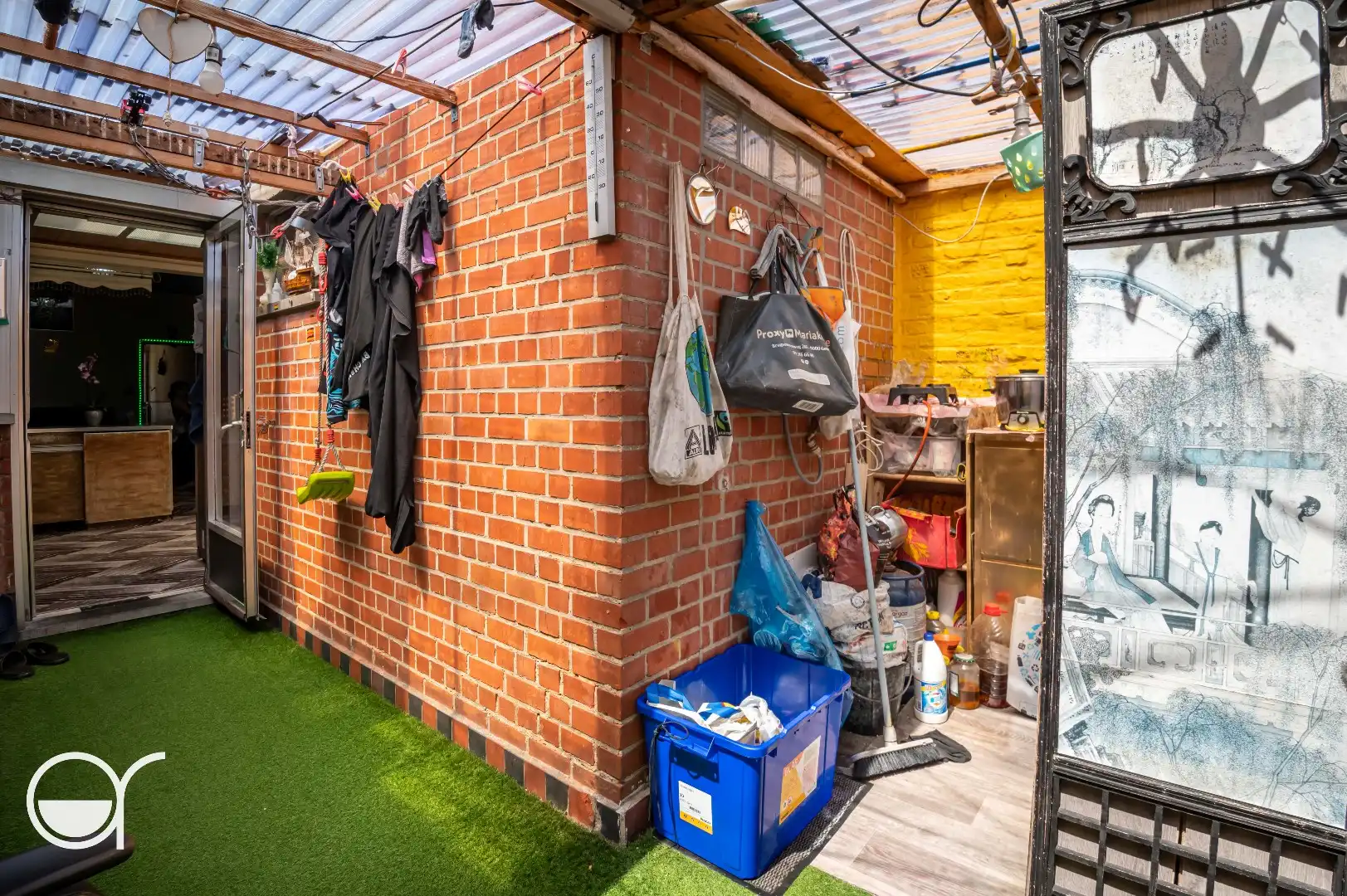 Rijwoning met 5 slaapkamers gelegen vlakbij de Palinghuizen foto 9