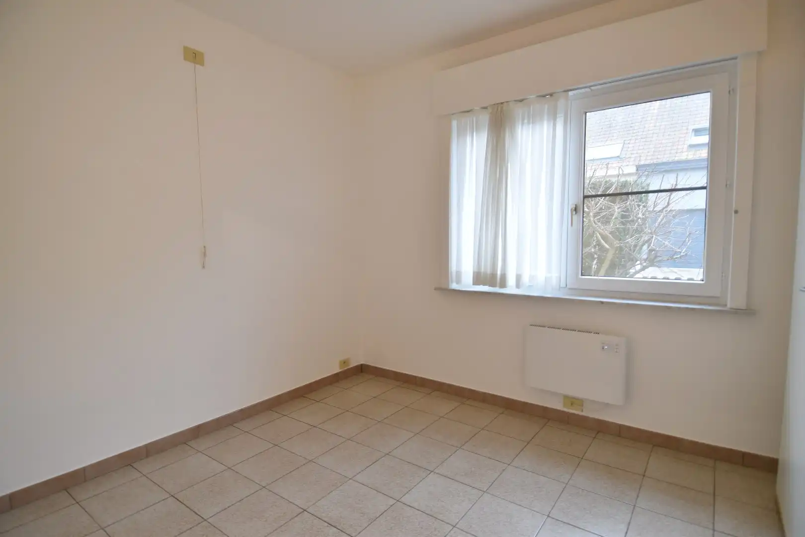 Verzorgde halfopen woning dichtbij het centrum van Heule foto 7