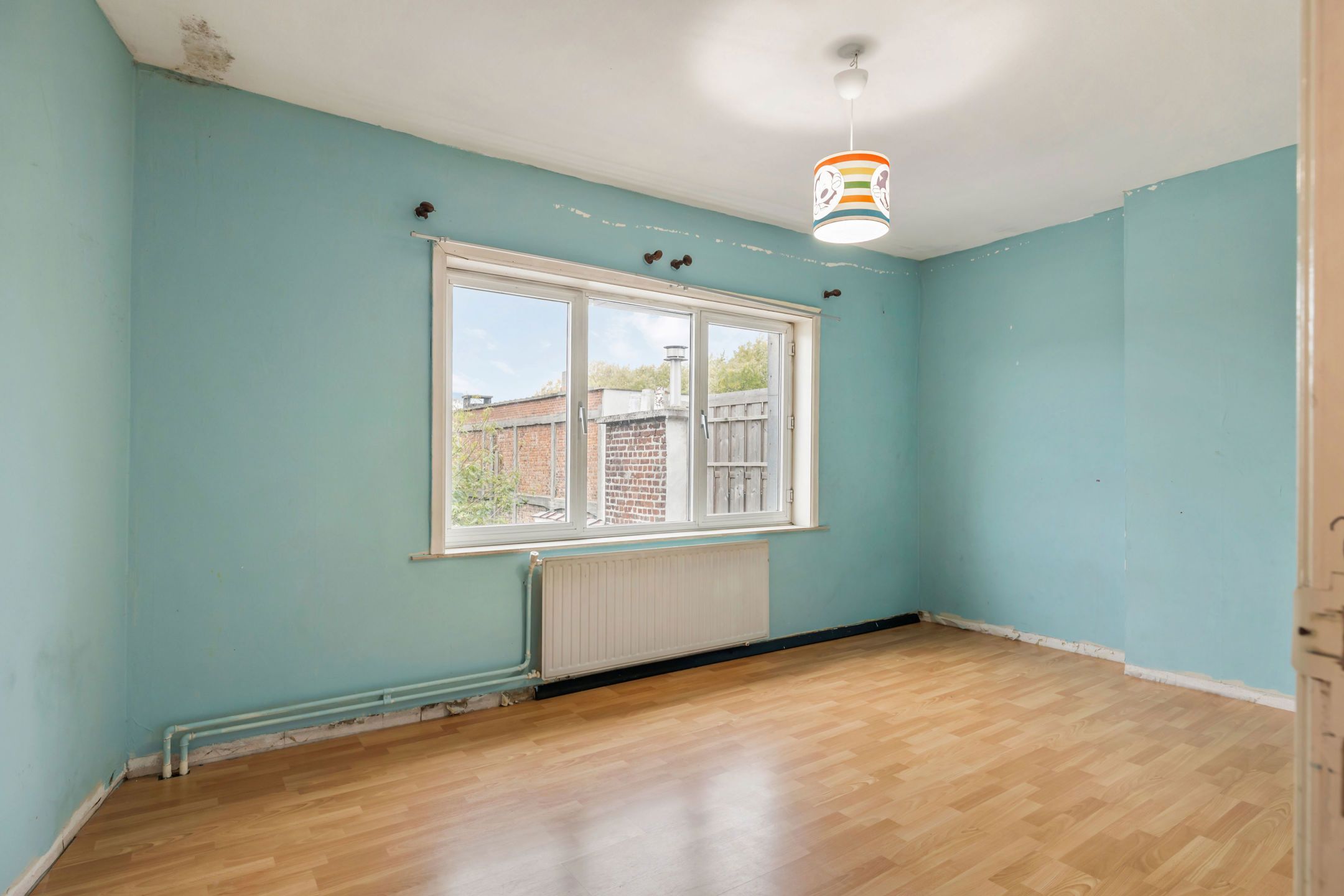 Wel gelegen commerciële ruimte en duplex appartement met tuin foto 14