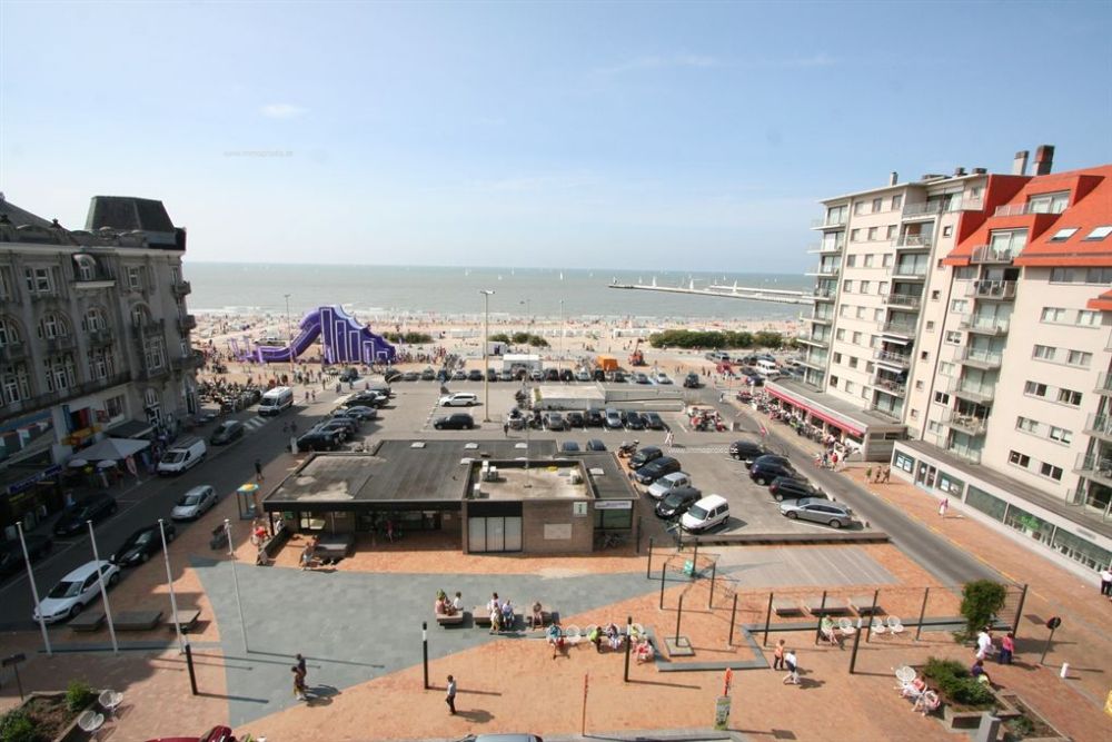 Uitstekend gelegen garagebox te Nieuwpoort-Bad foto {{pictureIndex}}