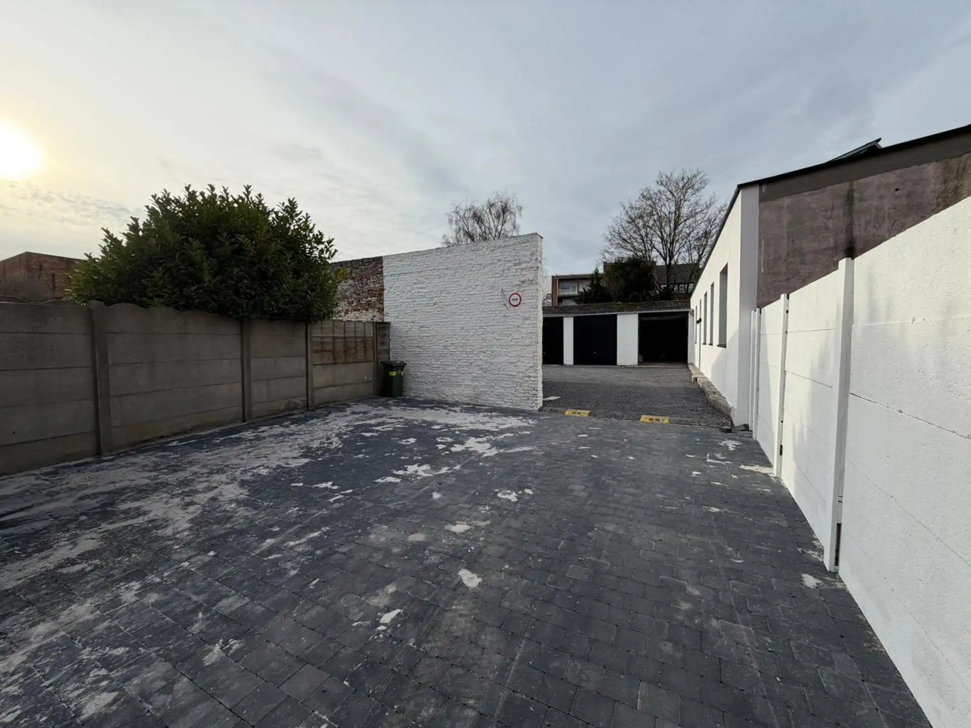 Garageboxen te huur op uitstekende locatie foto 8