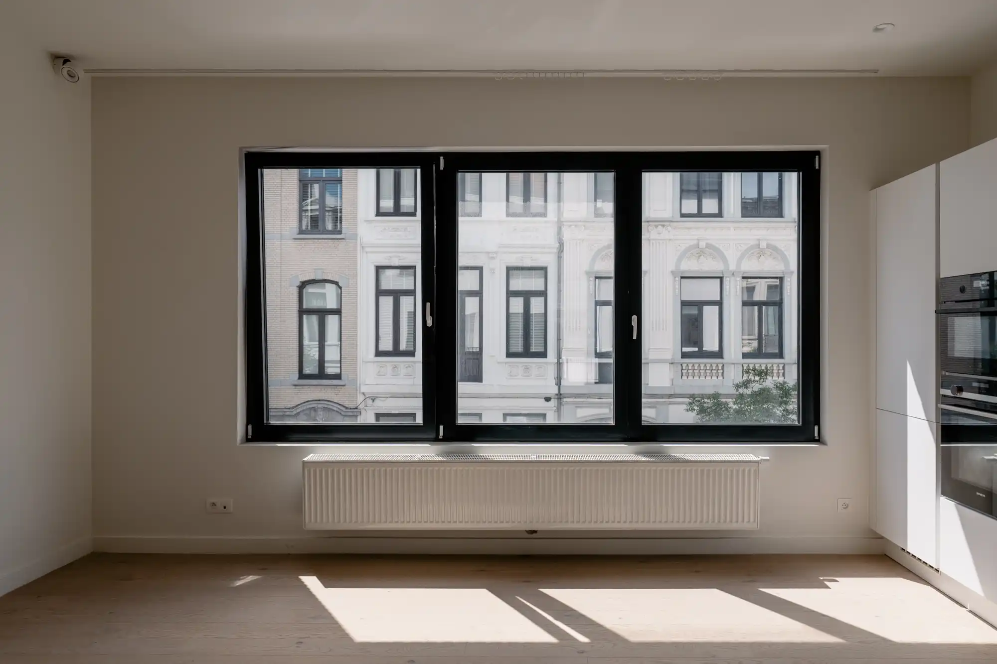 Eerste bewoning na renovatie in dit duplex appartement nabij het Vlinderpaleis op het Zuid foto 3