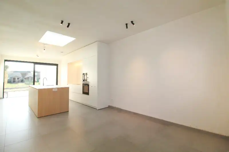 Energiezuinige nieuwbouwwoning te huur in Sint-Kruis foto 4