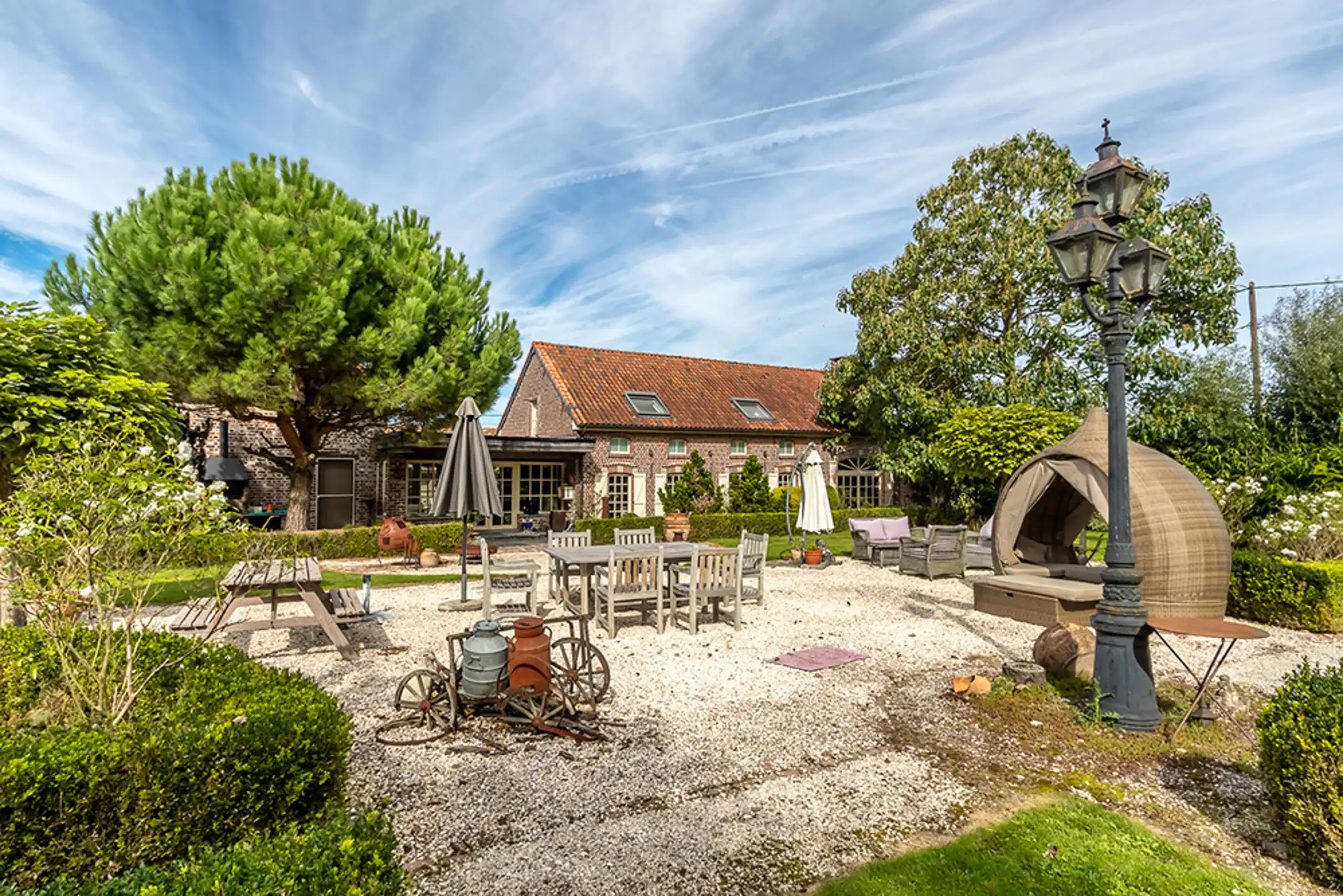 Gerestaureerde vierkantshoeve met B&B op 80 are grond foto 38