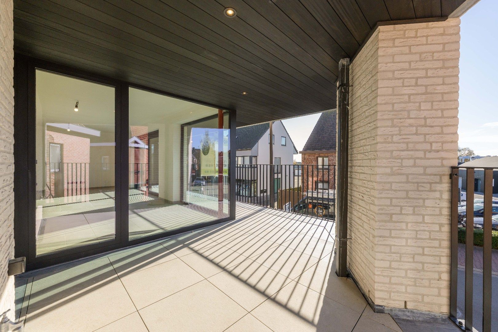 TOPLOCATIE | APPARTEMENT MET RUIM TERRAS | 2 SLPKS | STAANPLAATS foto 5
