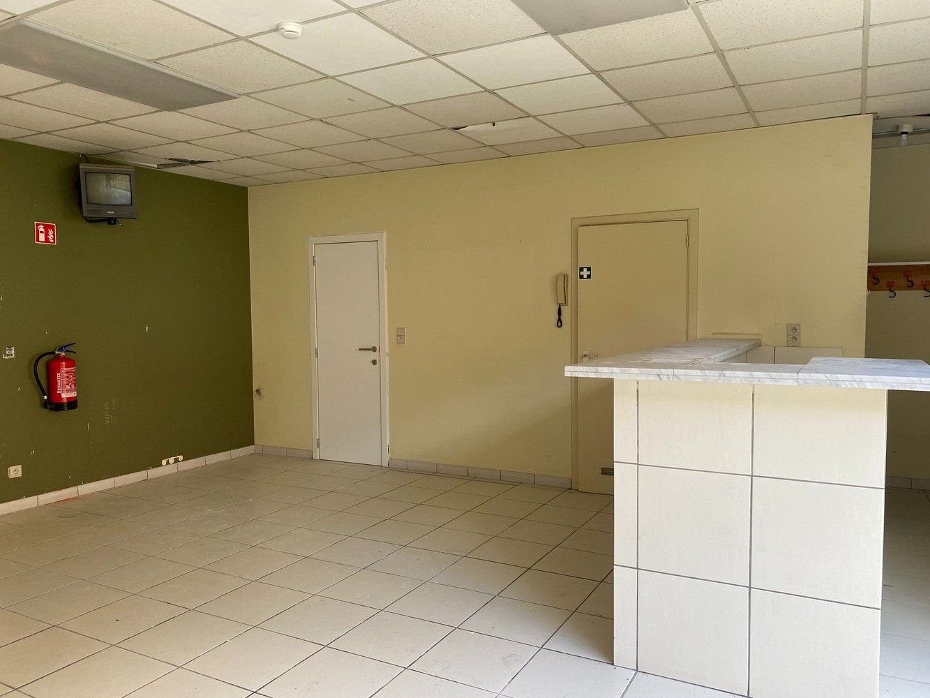 Kantoorruimte met buitenruimte te koop op toplocatie in centrum Lier foto 2
