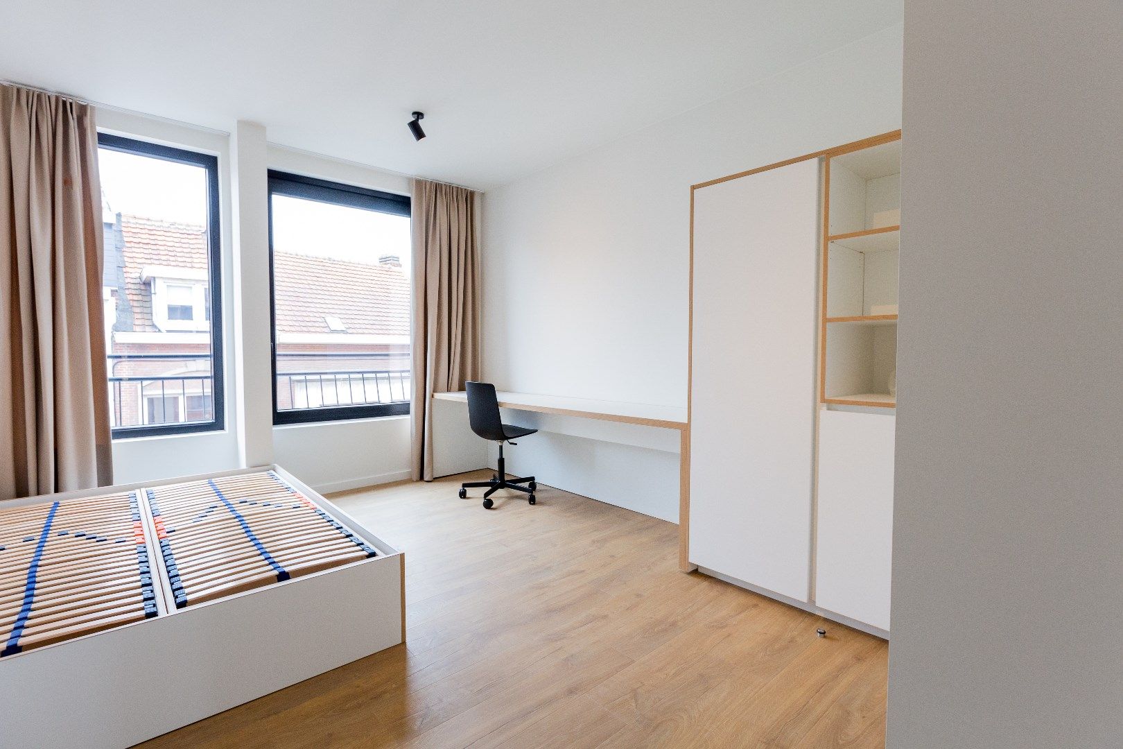 Lichtrijke studentenkamers op een toplocatie. foto 2