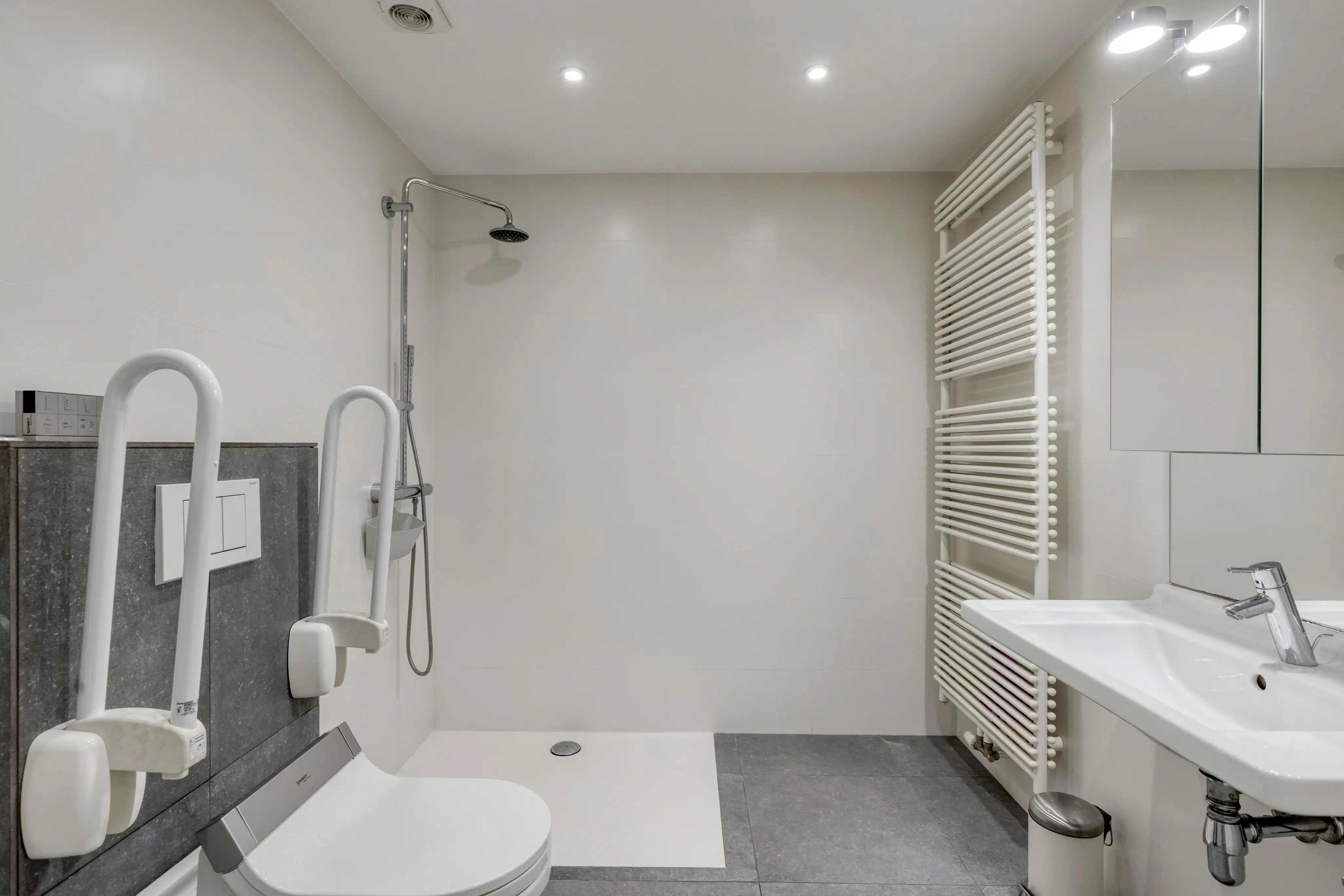 Uitzonderlijk ruime kangoeroewoning te koop in Wilrijk foto 23