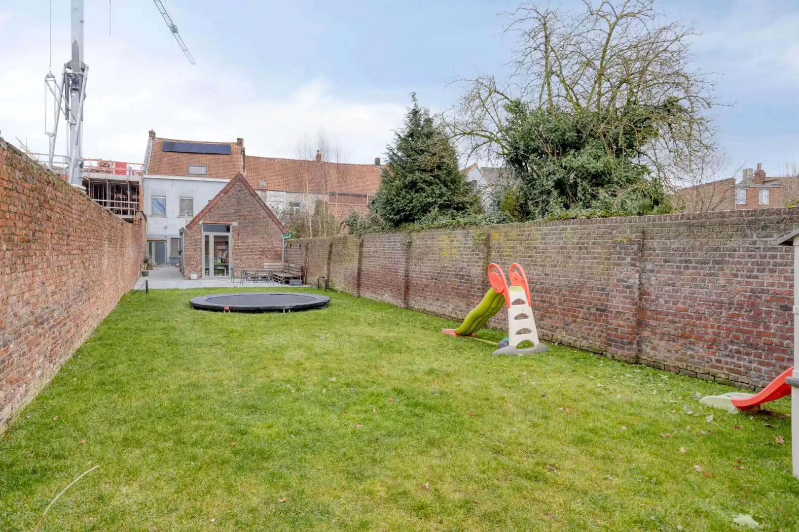 Ruime, gerenoveerde woning met werkplaats, garage en diepe tuin! foto 19