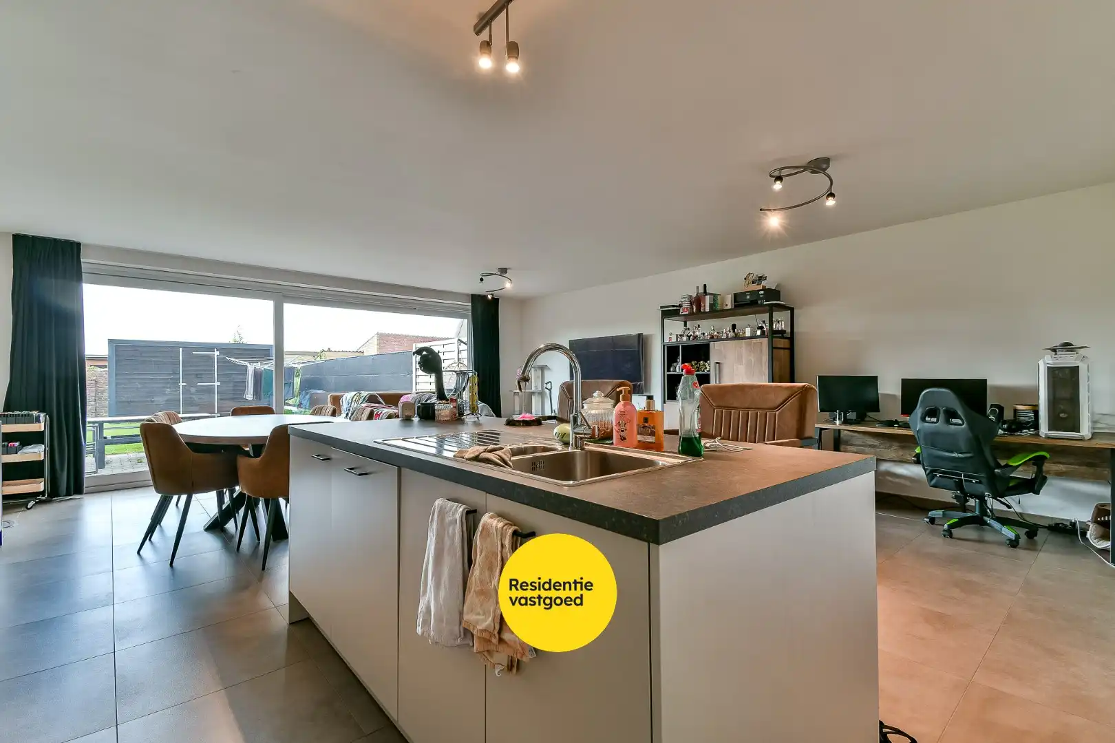 Halfopen nieuwbouwwoning in Eernegem met tuin en 3 slaapkamers foto 5