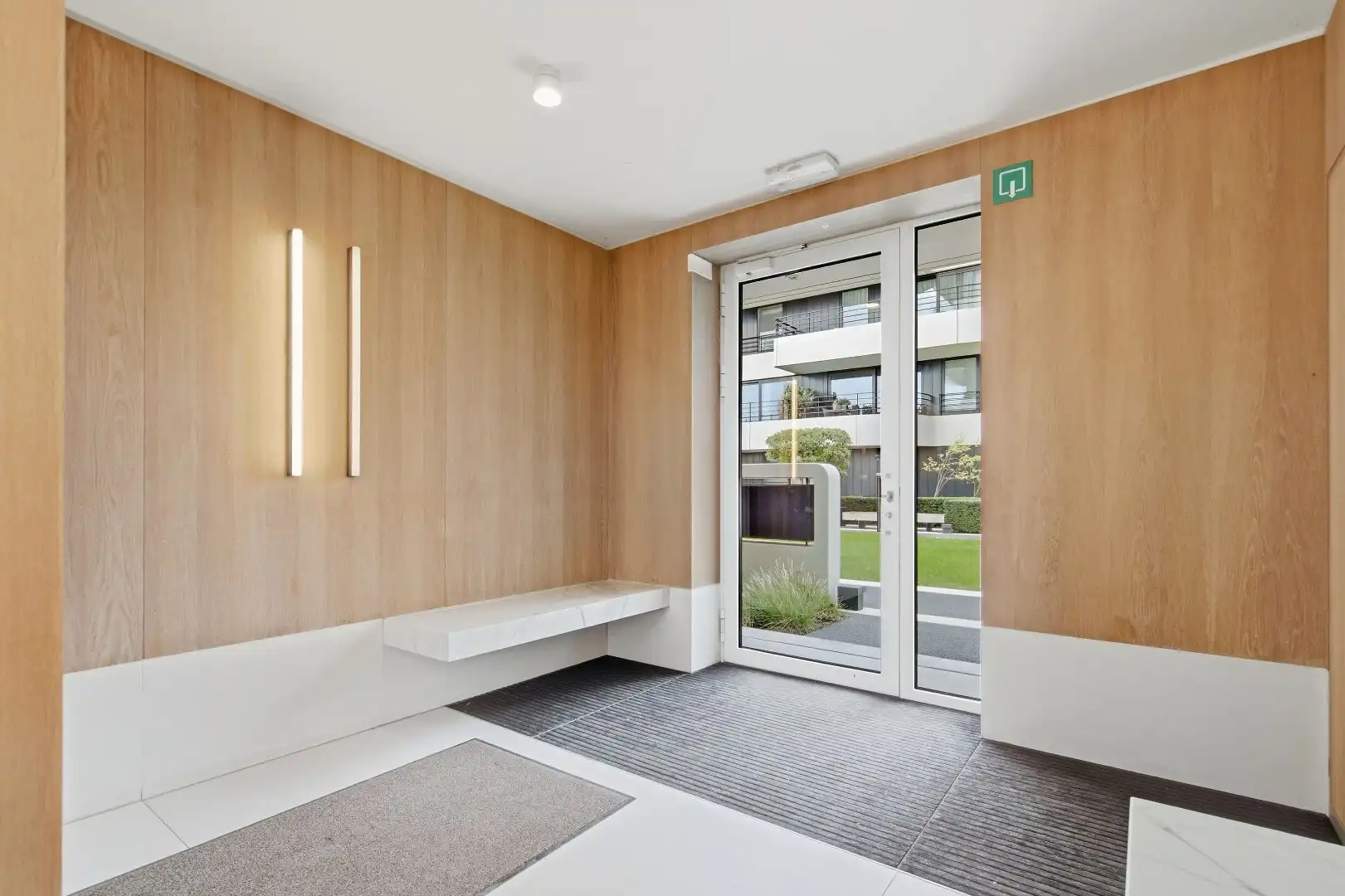 Exclusief wonen met een uniek zicht op het Albertkanaal foto 20