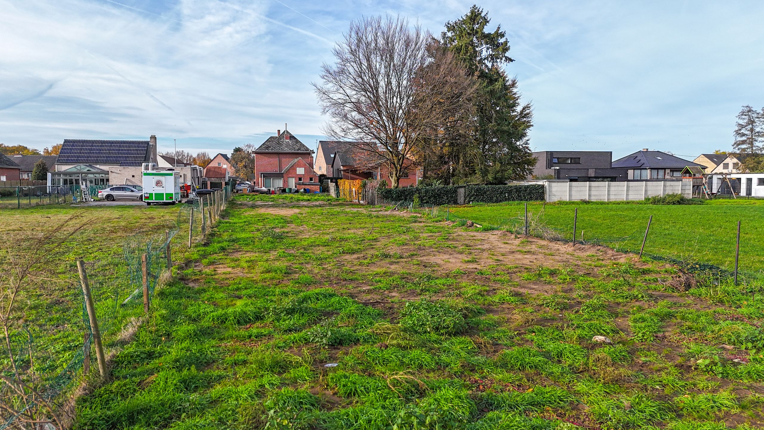 Te vernieuwen woning met 11a 87ca grond in Heusden-Zolder! foto 7
