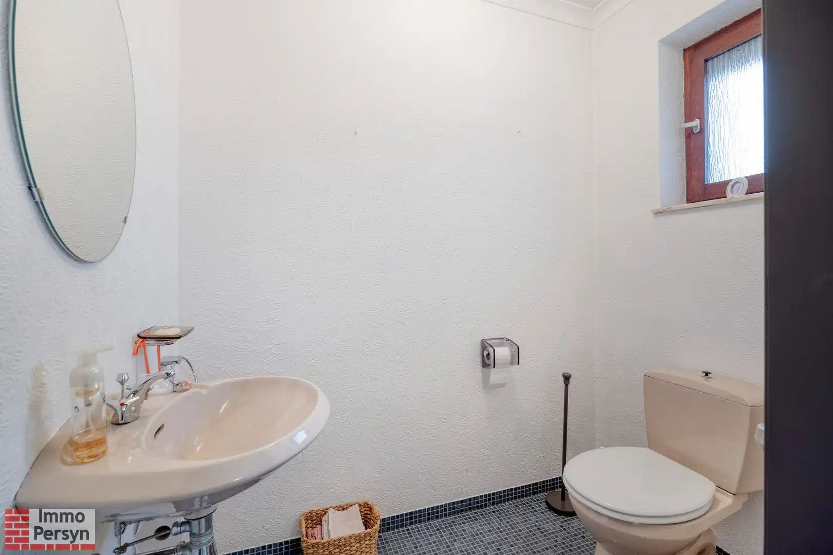 Charmante open bebouwing met praktische indeling in een rustige omgeving foto 12