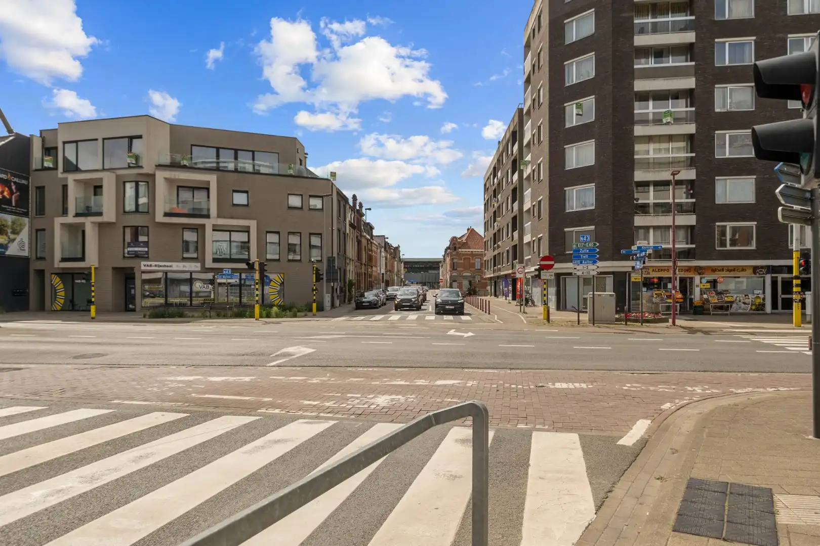 RUIM GELIJKVLOERS APPARTEMENT VAN 115 M2 IN HET HART VAN DEINZE foto 14
