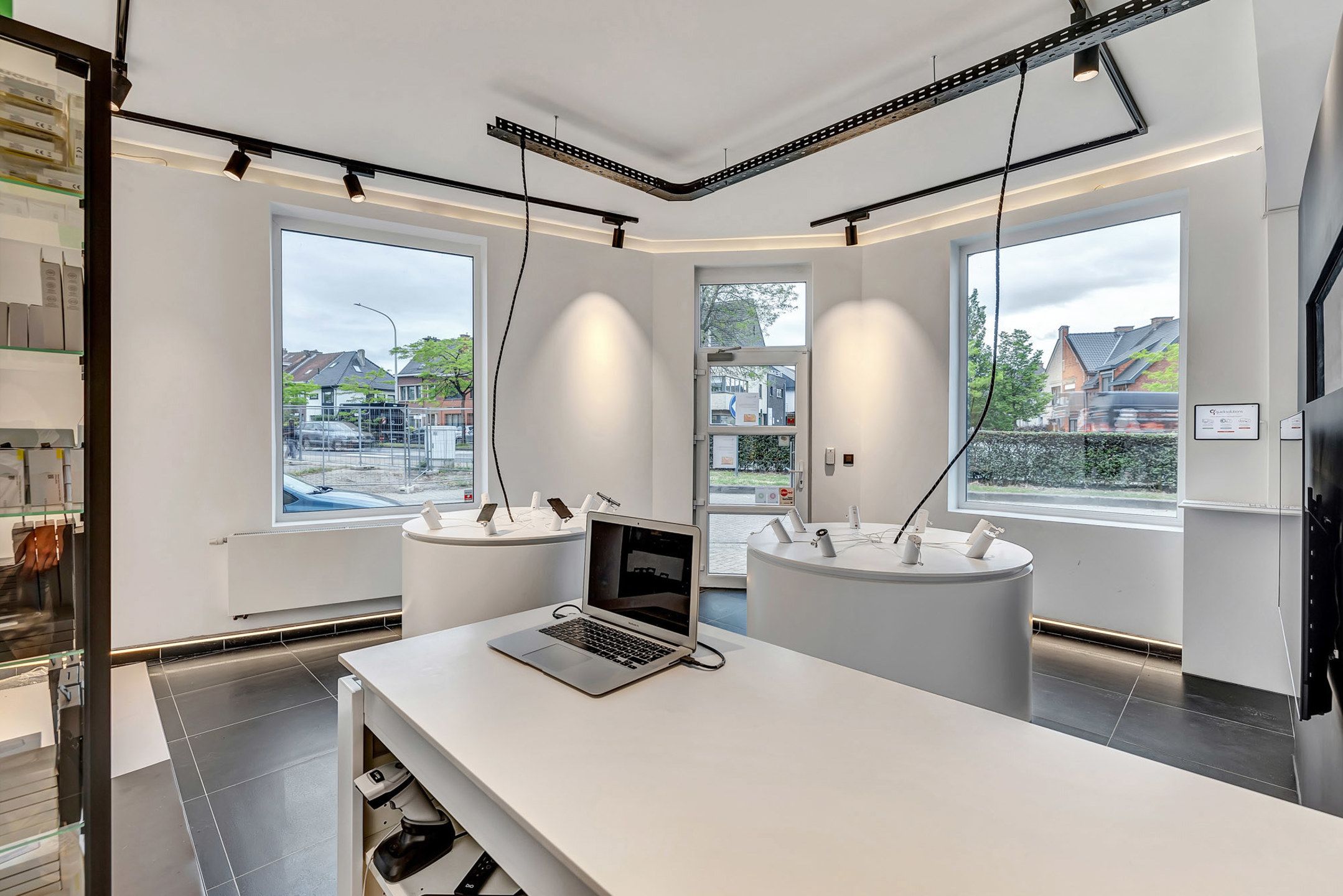 Instapklare handelsruimte in Aalst foto 5