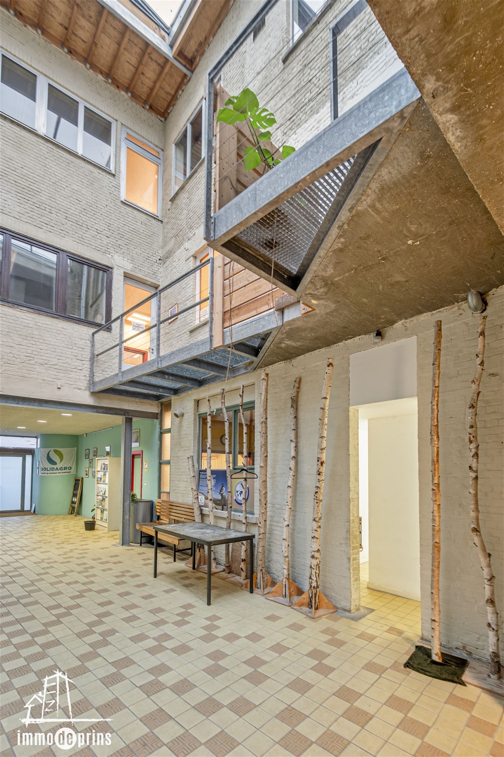 Kantoorgebouw voor diverse doeleinden foto 20