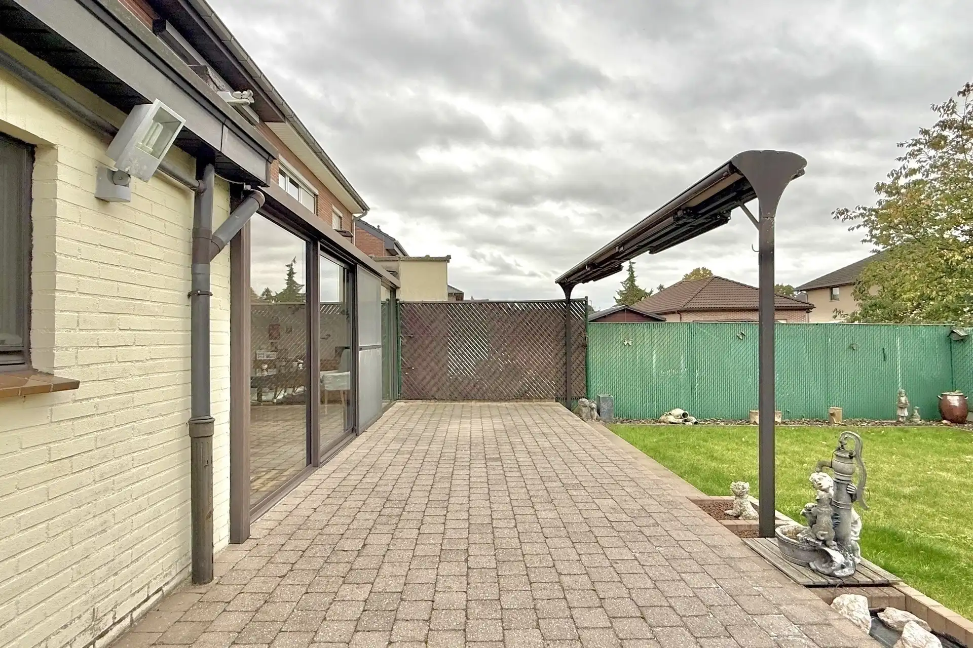 Instapklare woning HOB in rustige woonwijk foto 24