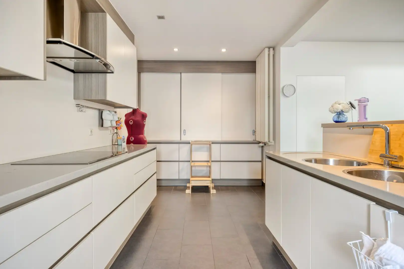 Unieke opbrengsteigendom met commercieel gedeelte en 2 ruime appartementen !  foto 17