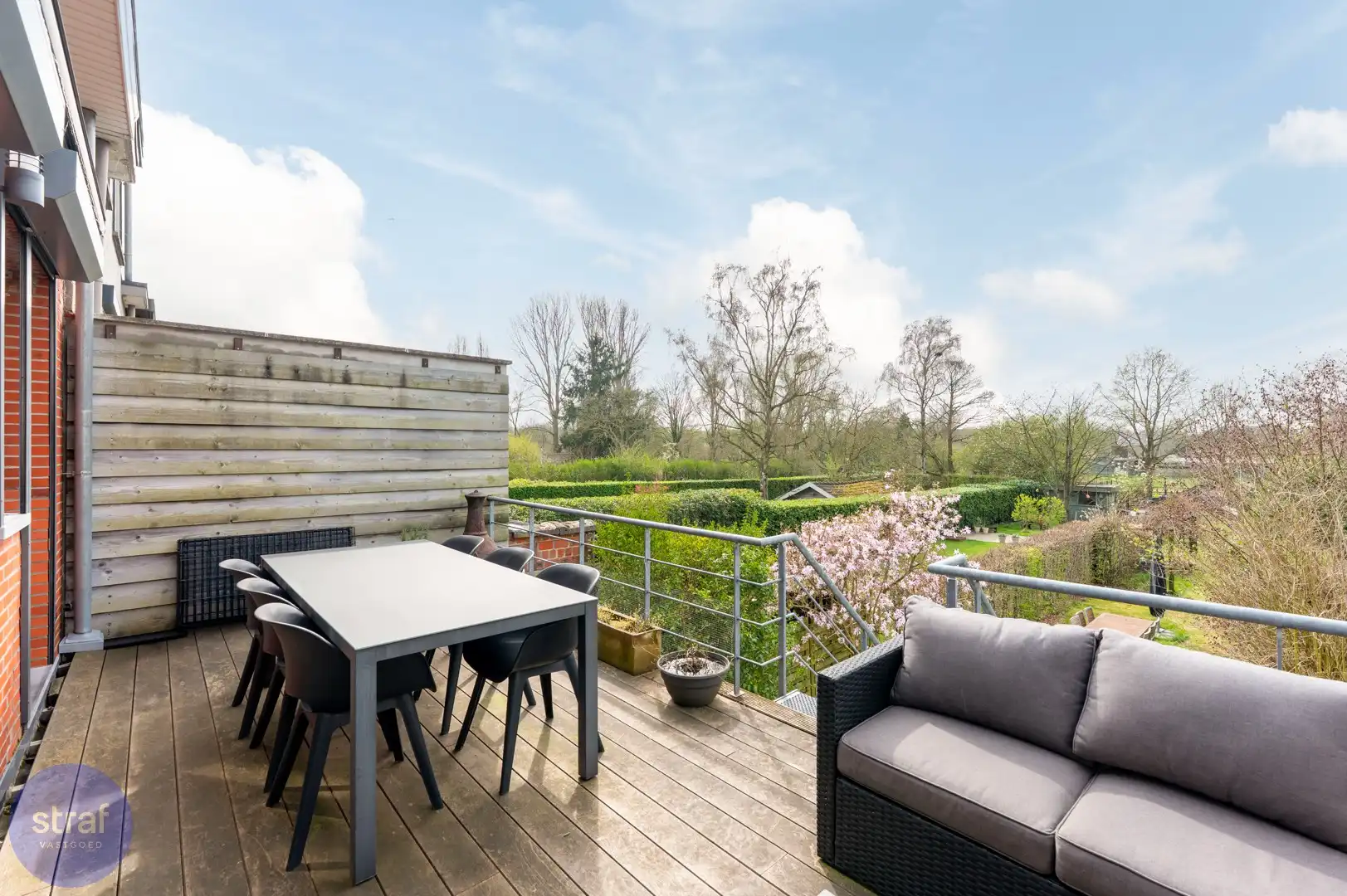 Veelzijdige woning met grote tuin en praktijkmogelijkheid in Wilrijk foto 9