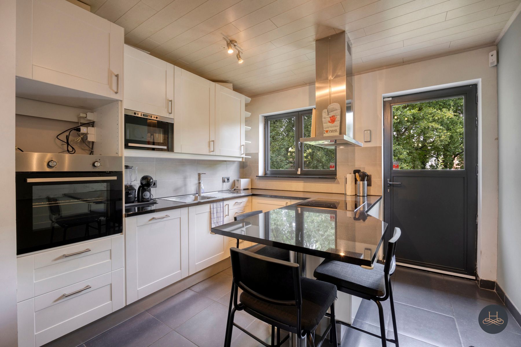 Stijlvolle bel-etage met wellness en tuin foto 12