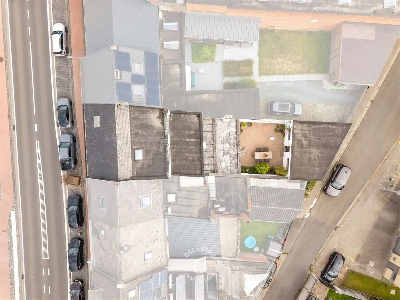 SOLIDE (HANDELS)WONING MET GARAGE BRUSSELBAAN foto 3