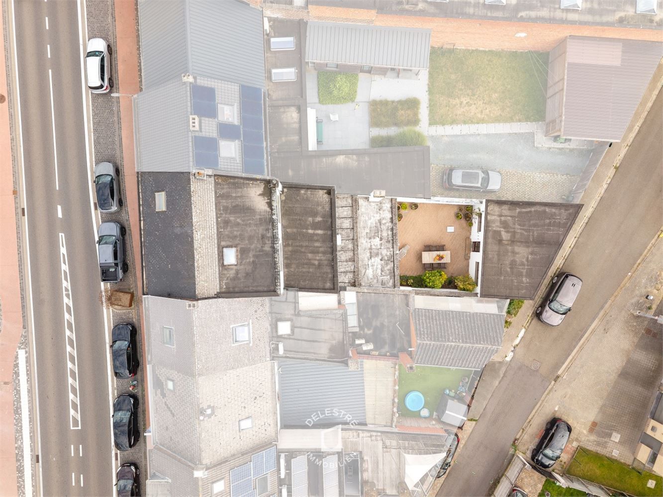 SOLIDE (HANDELS)WONING MET GARAGE BRUSSELBAAN foto 3