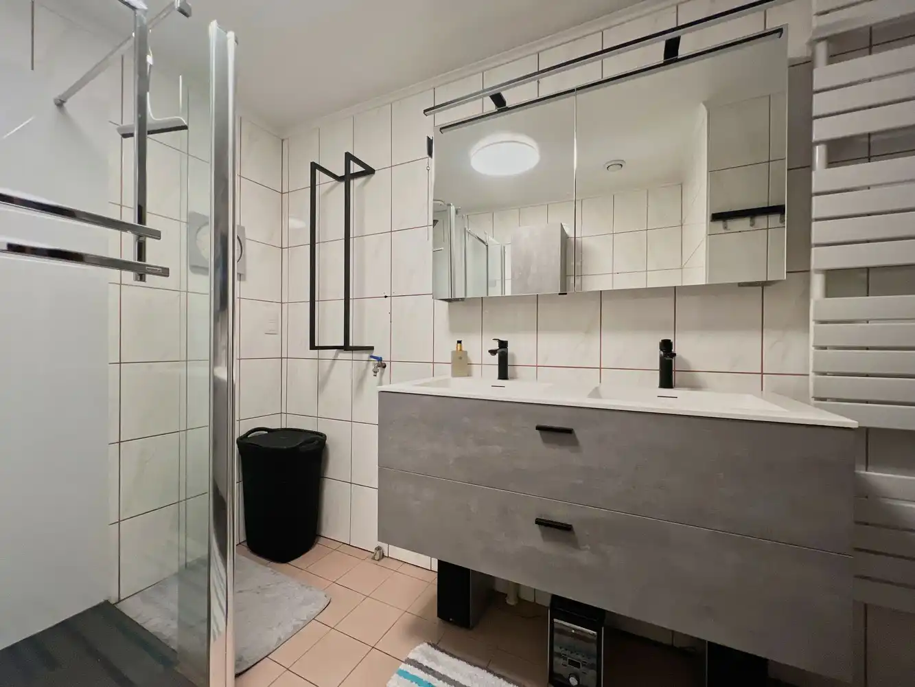 Instapklare woning met grote garage +polyvalente ruimte foto 9