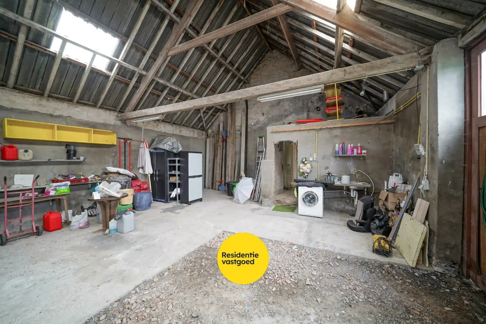 Alleenstaande woning op ruim perceel met vernieuwd woongedeelte en loods (80 m²) foto 24