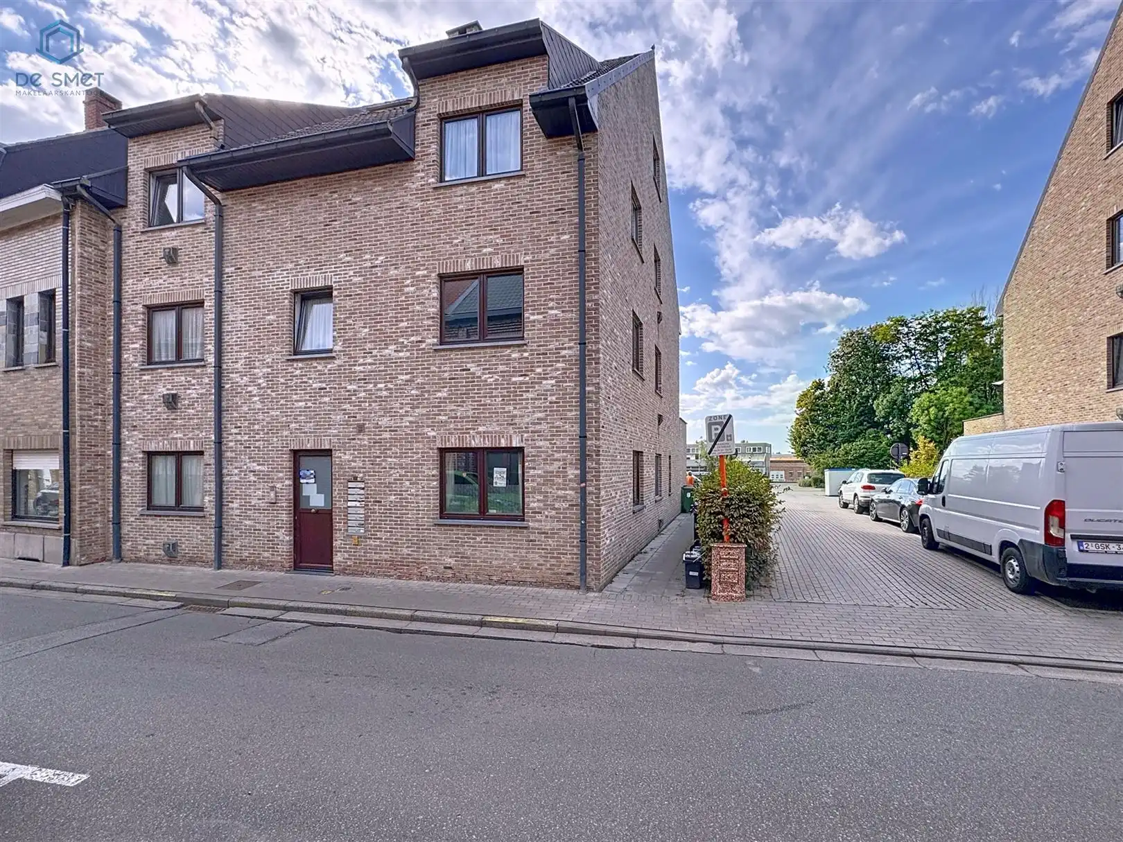 Hoofdfoto van de publicatie: Instapklare Studio te Koop Ideale Investering op Toplocatie in Ninove