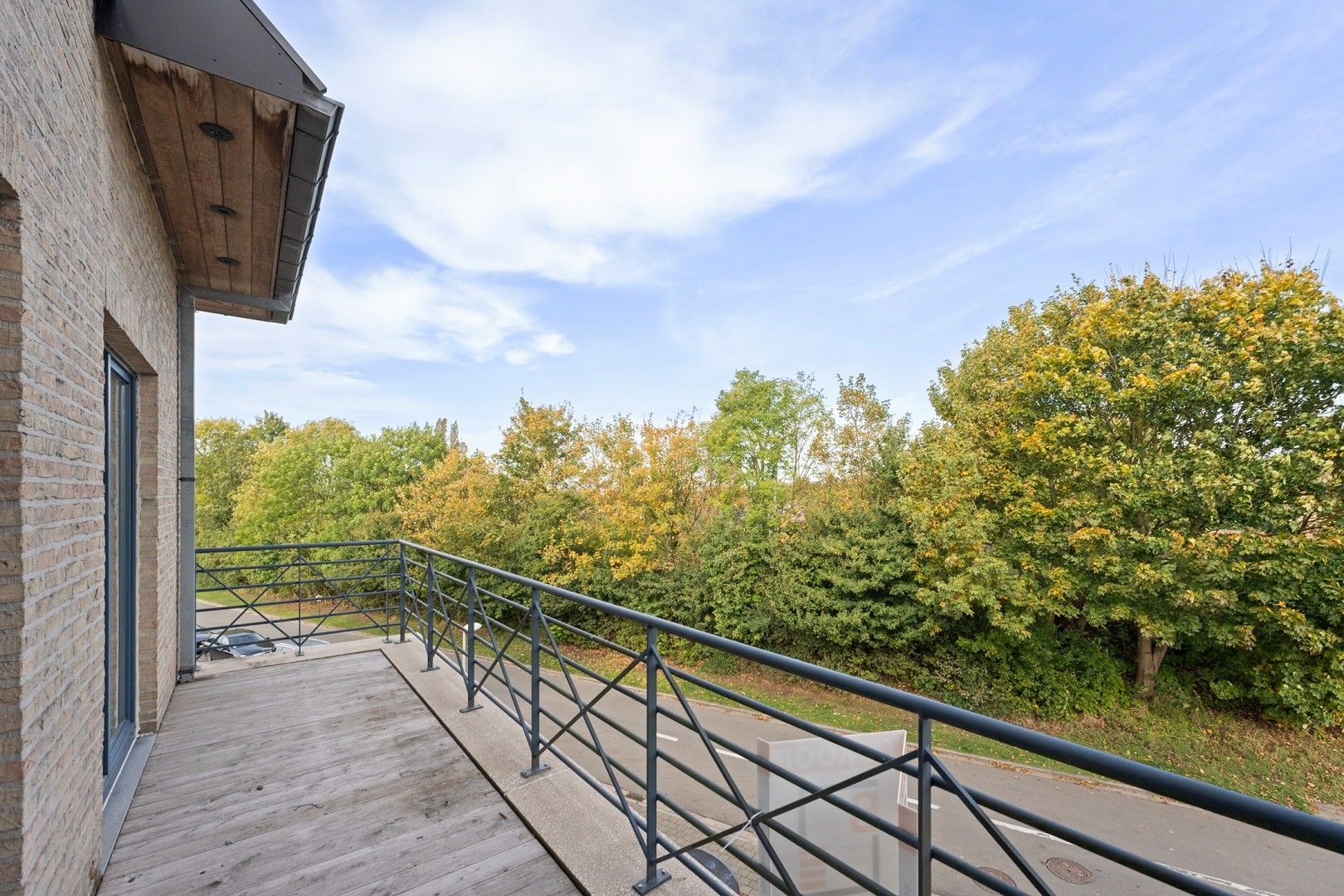 Ruim en instapklaar appartement met 2 slaapkamers en terras - centrale ligging en met alle voorzieningen binnen handbereik foto 10