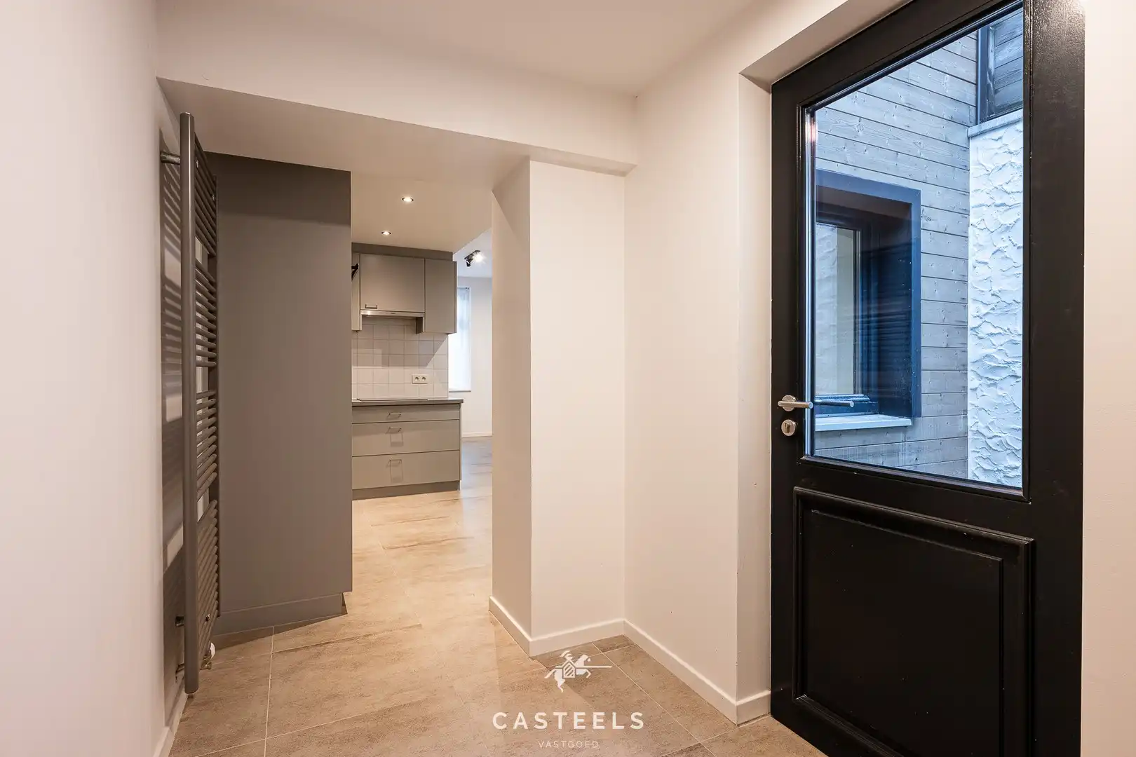 Recent gerenoveerde woning met 5 slpk, koer en terras te Gent foto 6