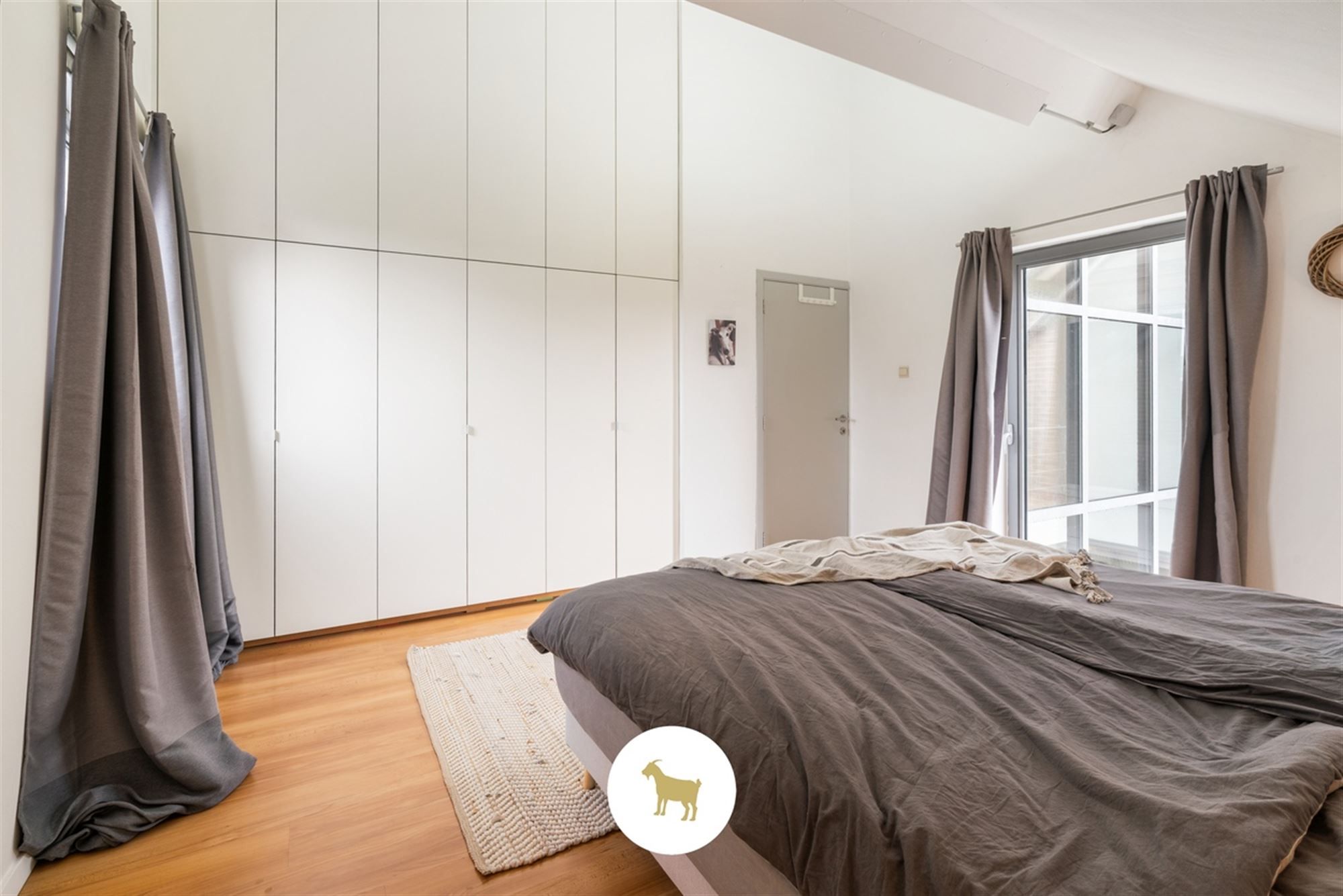 Instapklare lichtrijke OPEN BEBOUWING met 3 (mogelijkheid tot 4) SLAAPKAMERS, stijlvol overdekt TERRAS en gezellige (BINNEN)TUIN op een PERCEEL van ca. 435 m² foto 17