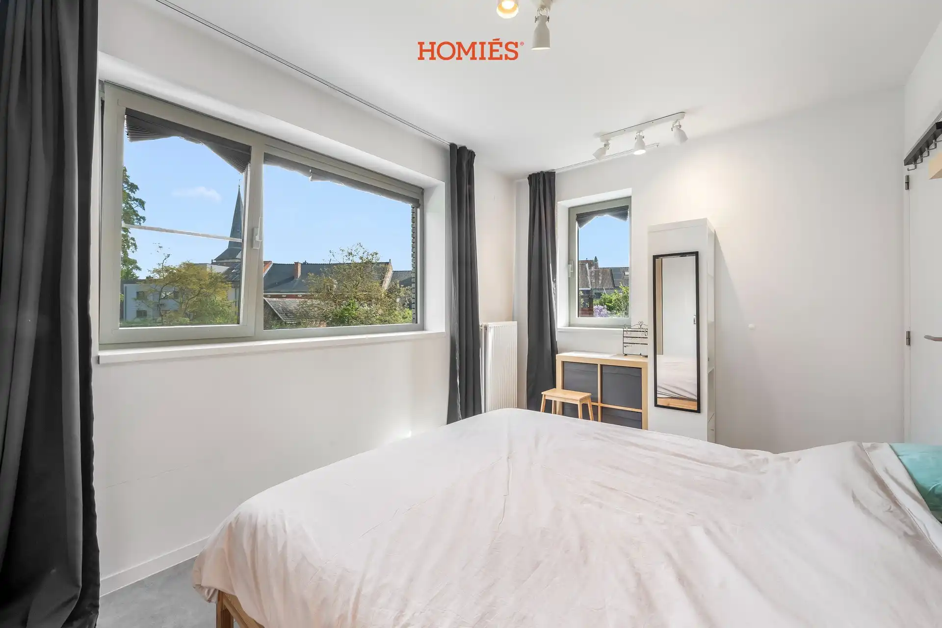 Modern 1-slaapkamerappartement met terras en staanplaats foto 20