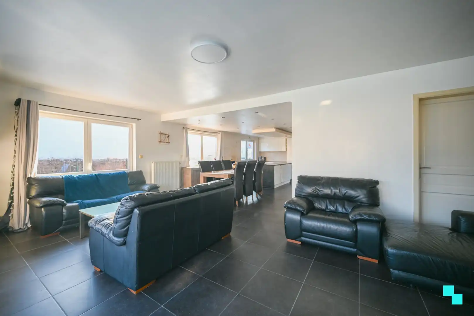 Vrijstaande woning op een afgelegen weg in Desselgem! foto 8